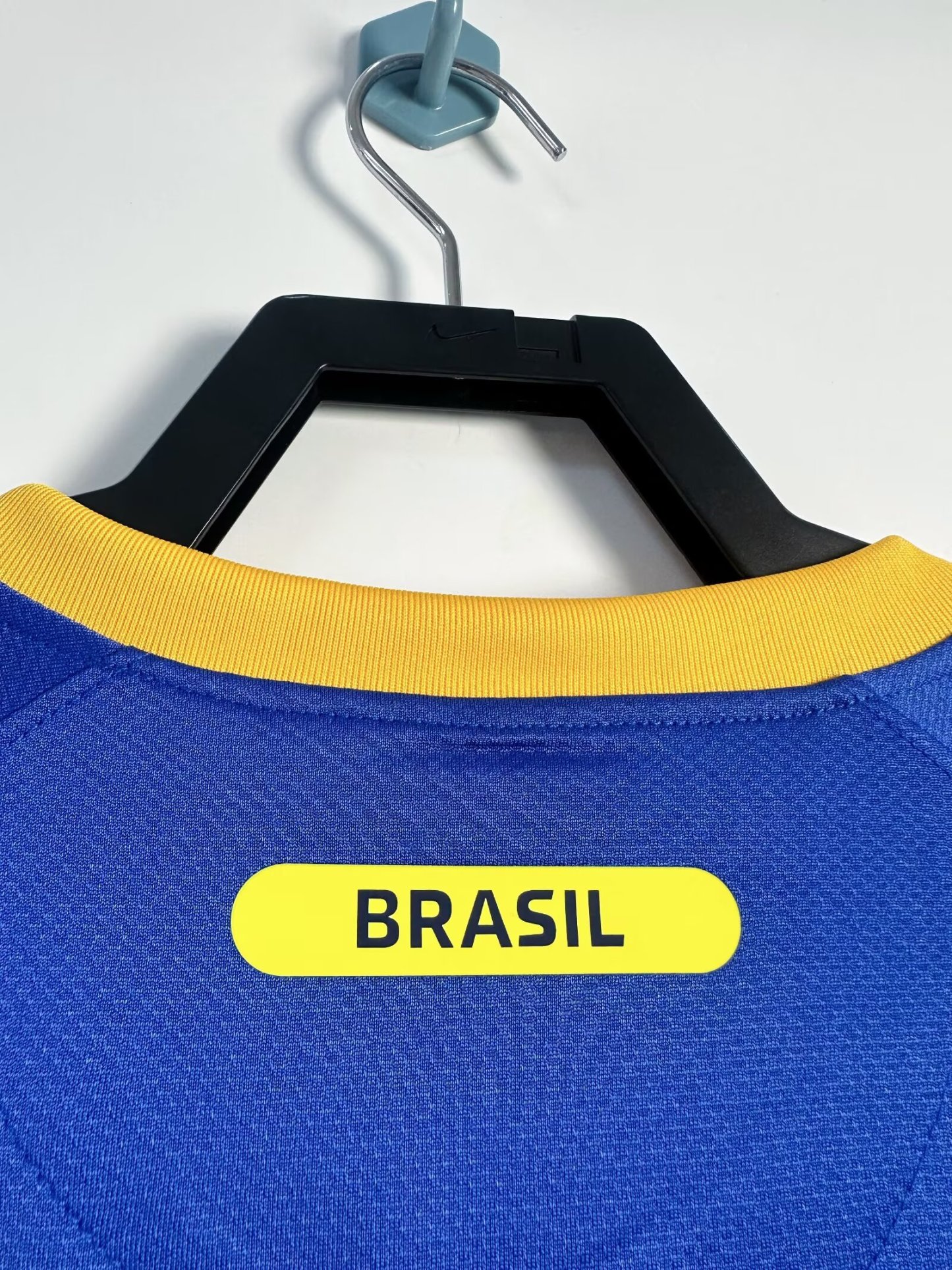 Retro 2010 Brazil away S-XXL