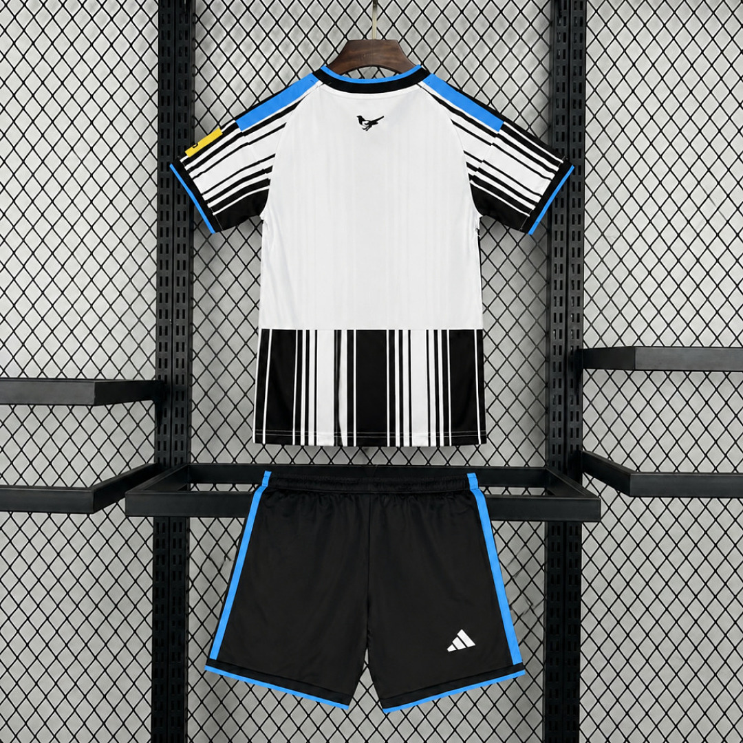 26/27 Newcastle United home kids version size 16-28