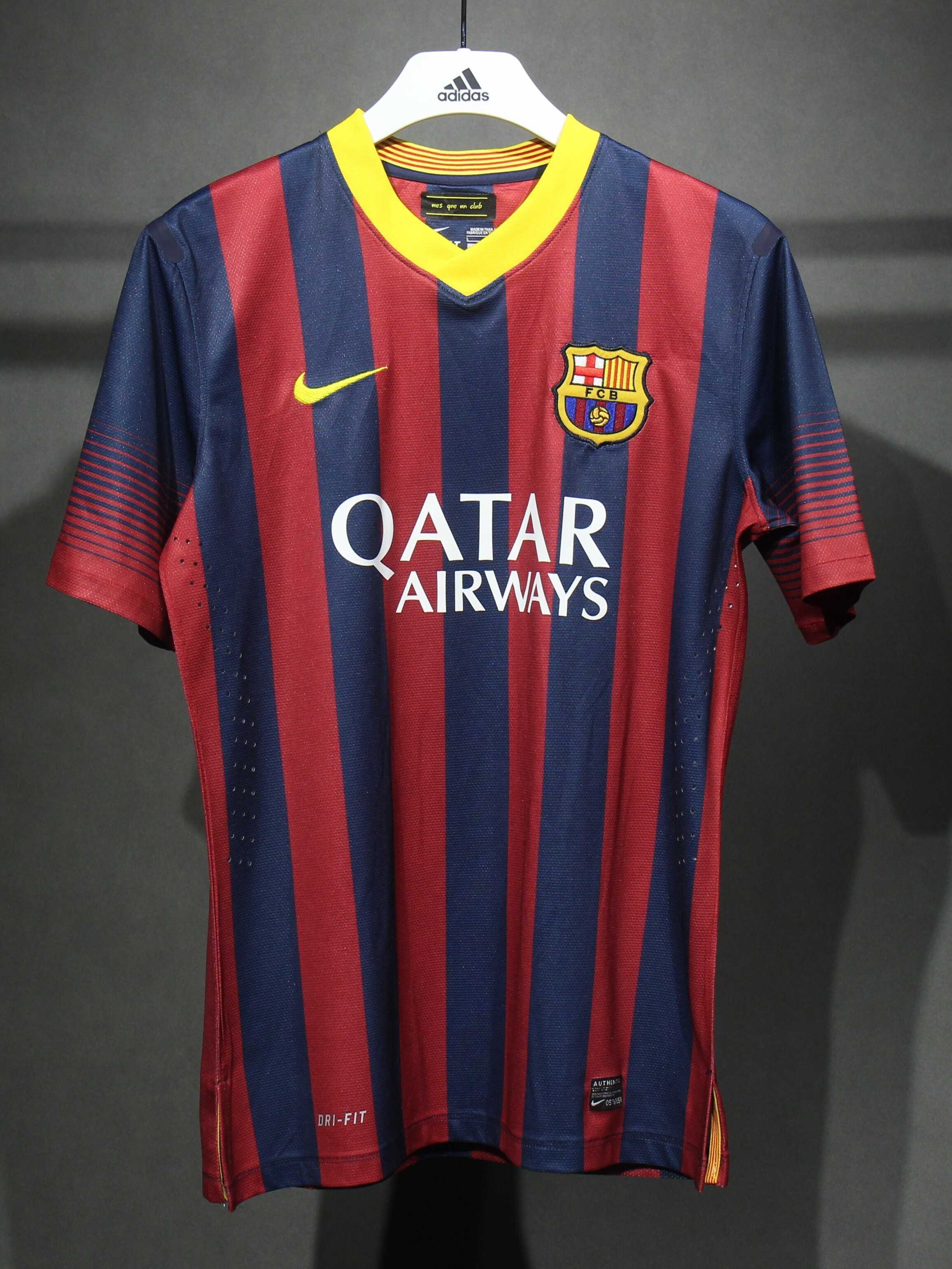 Retro 13/14 Barcelona Home player version Size S-3XL