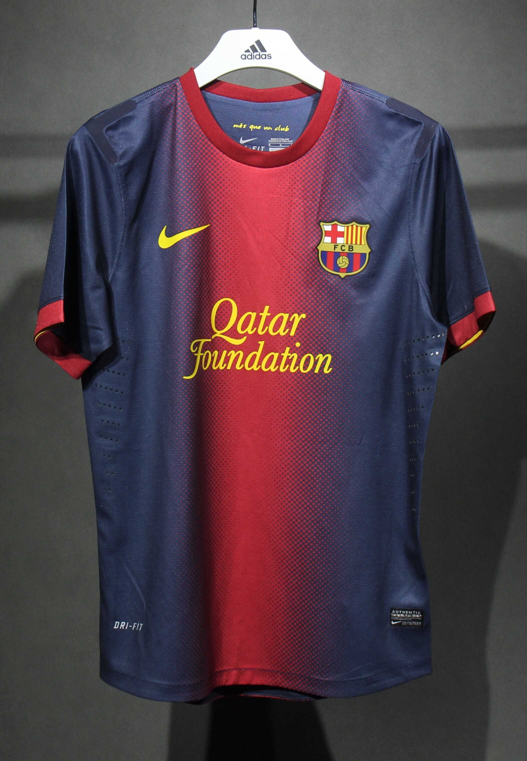 Retro 12/13 Barcelona Home player version Size S-3XL