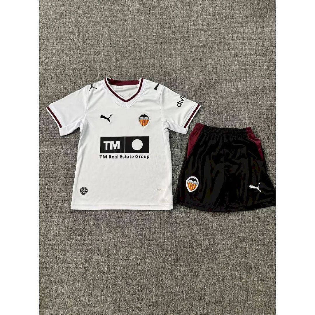 26/27 valenci@ home kids version size 16-28