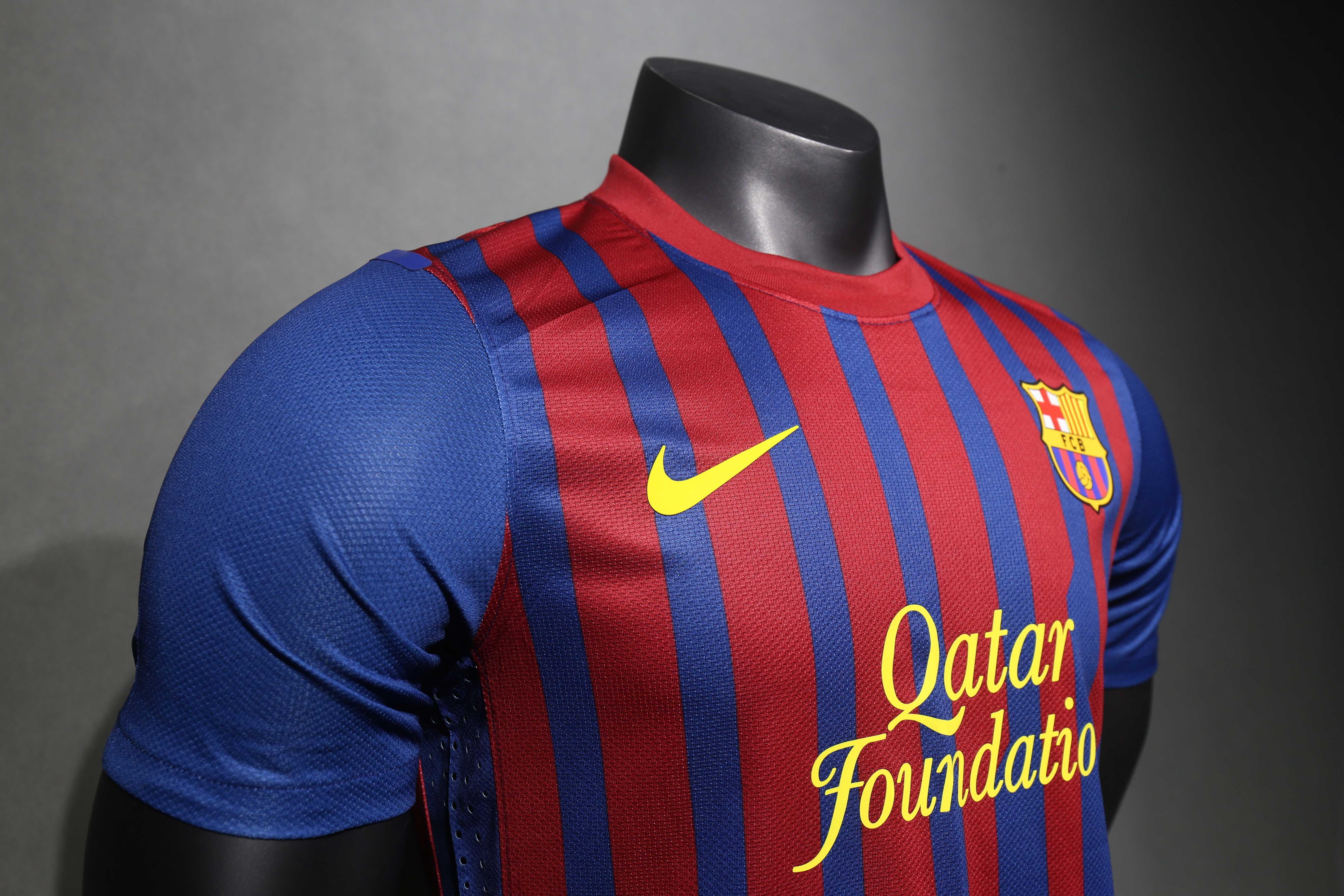 Retro 11/12 Barcelona Home player version Size S-3XL