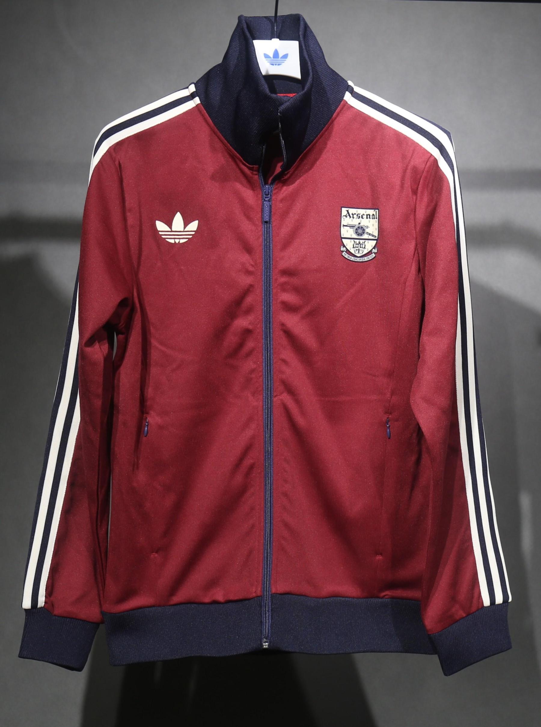 26/27 Arsenal red full-zip top retro jacket version 