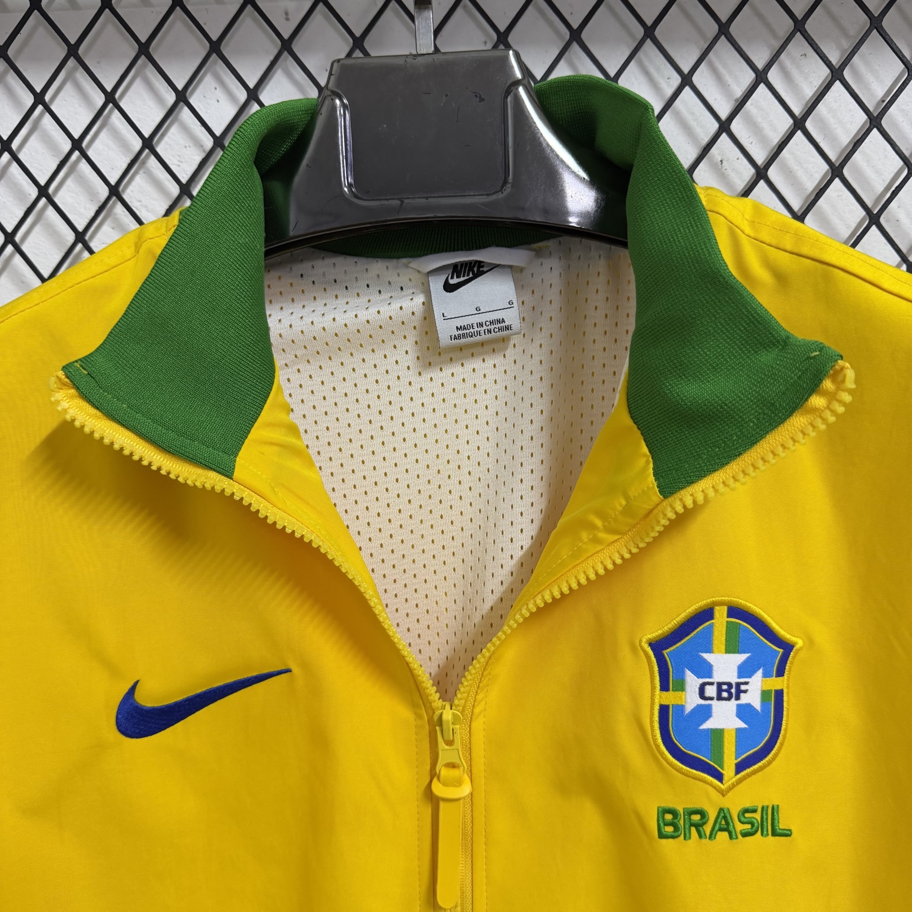 25/26 Windbreaker Brazil training Yellow Waterproof thickened version S-XXL