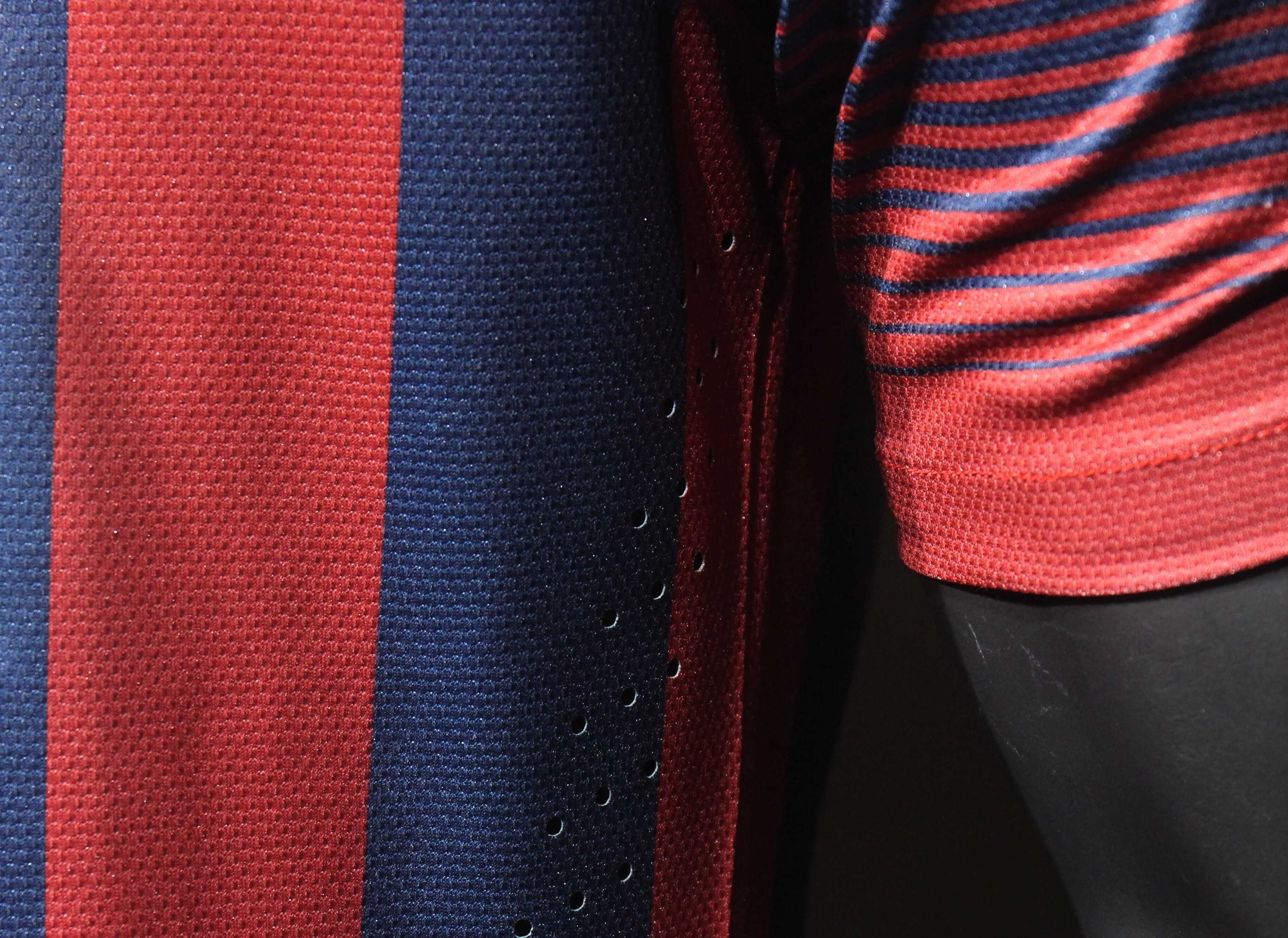 Retro 13/14 Barcelona Home player version Size S-3XL