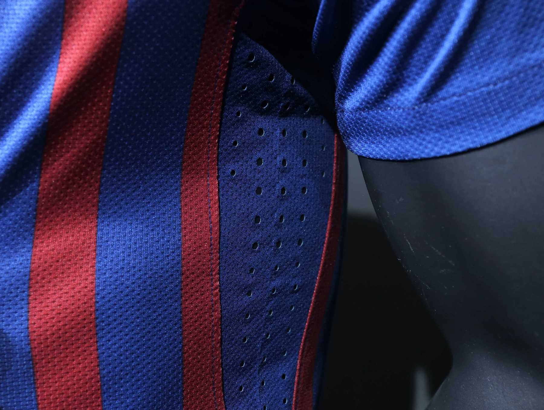 Retro 11/12 Barcelona Home player version Size S-3XL