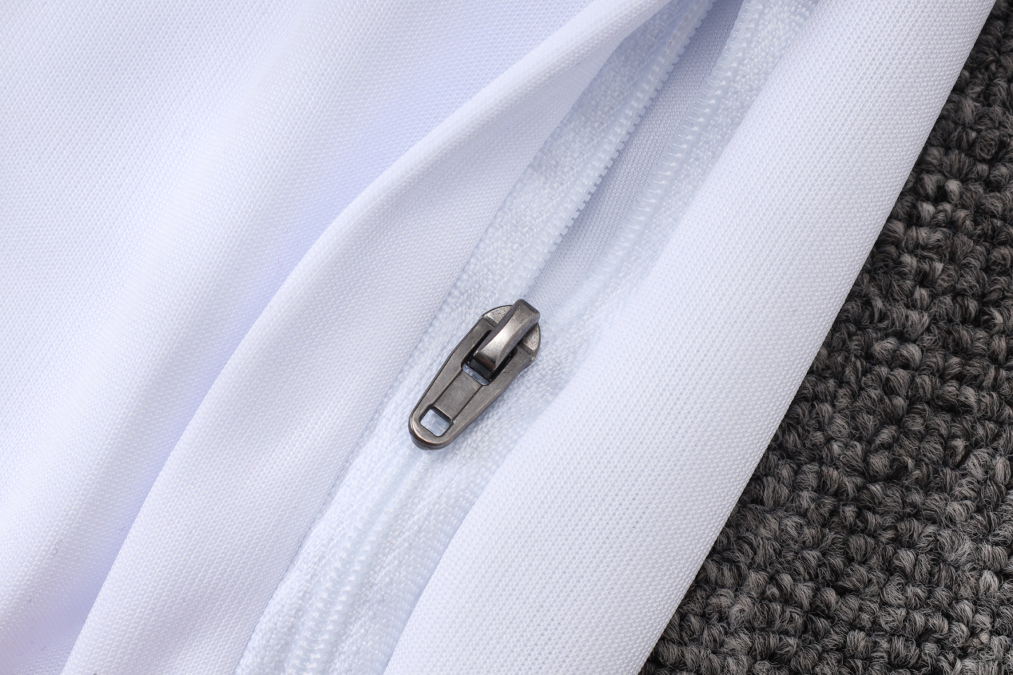 26/27 re@l Medrid White (yellow triangle) Full-Zip Jacket Suit