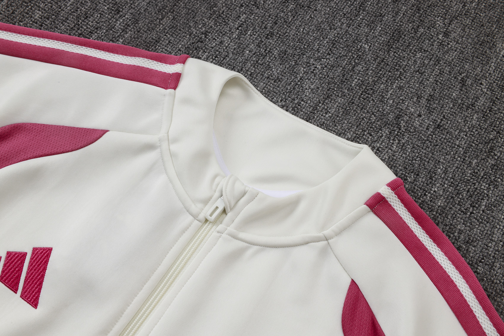 26/27 re@l Medrid pink/Off-white Full-Zip Jacket Suit