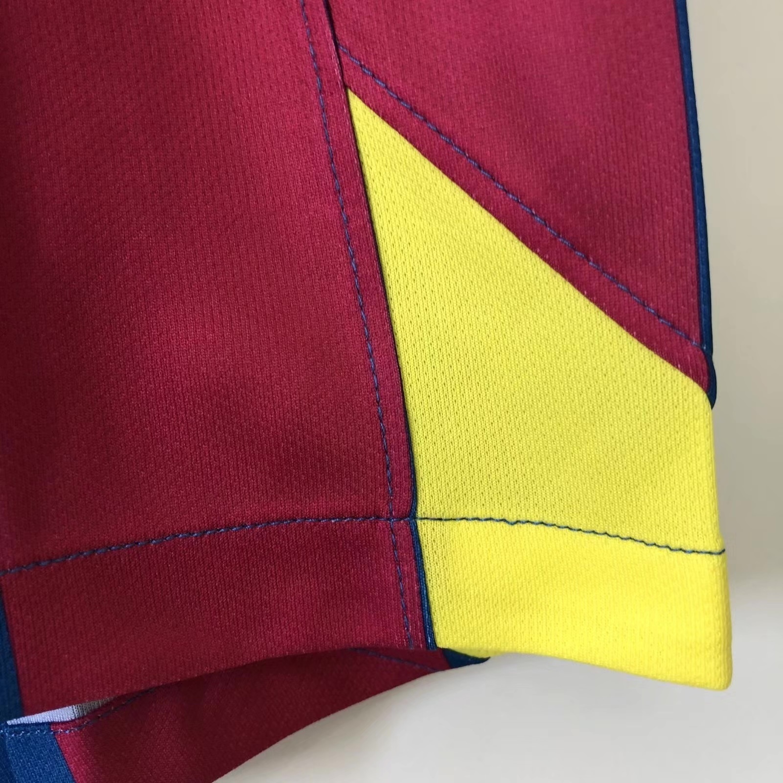 Retro 2005/06 Barcelona home LALIGA S-XXL