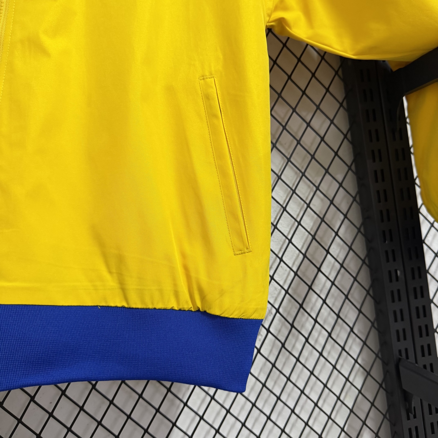 25/26 Windbreaker Brazil training Yellow Waterproof thickened version S-XXL