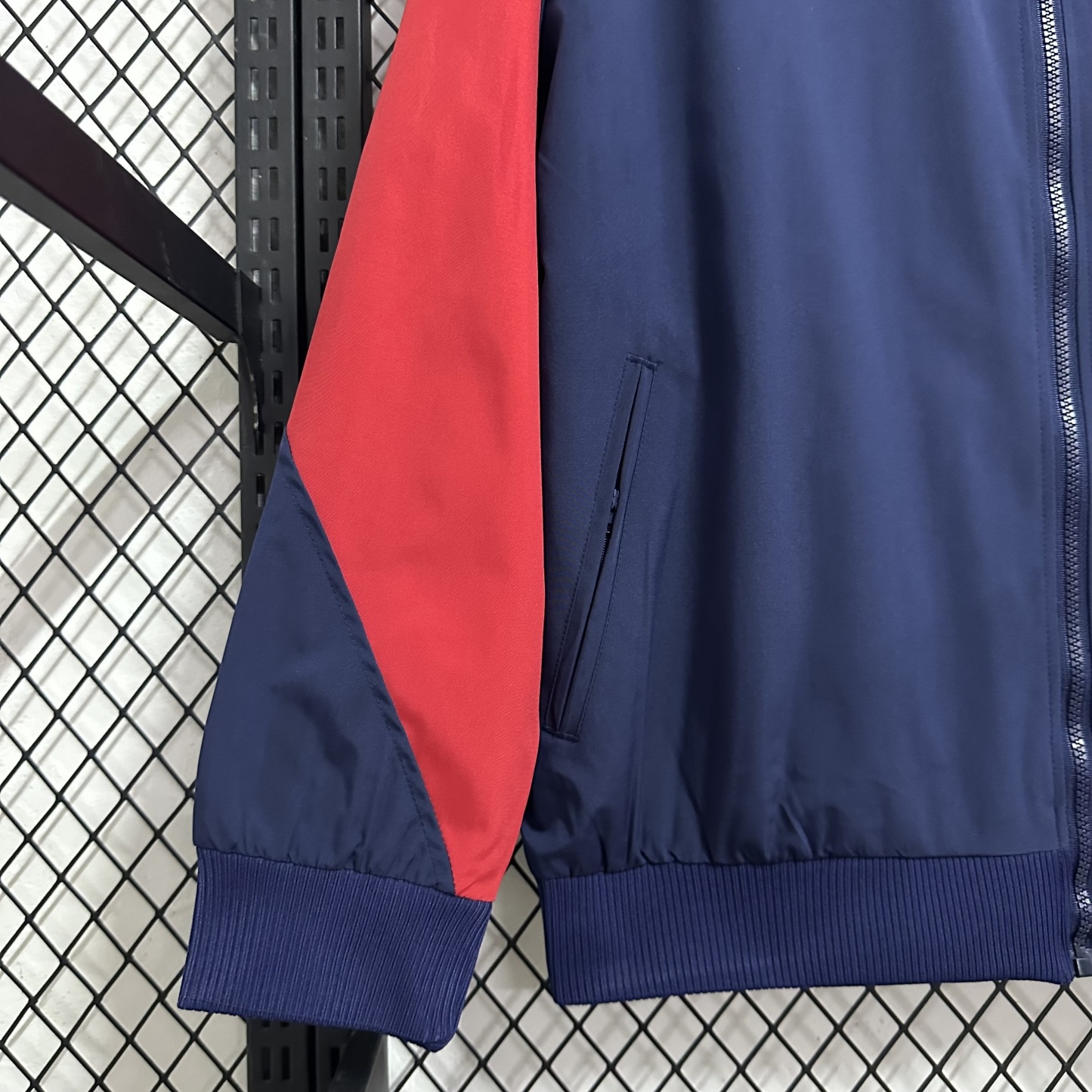 25/26 Windbreaker Barcelona training Royal Blue-Red Waterproof thickened version S-XXL