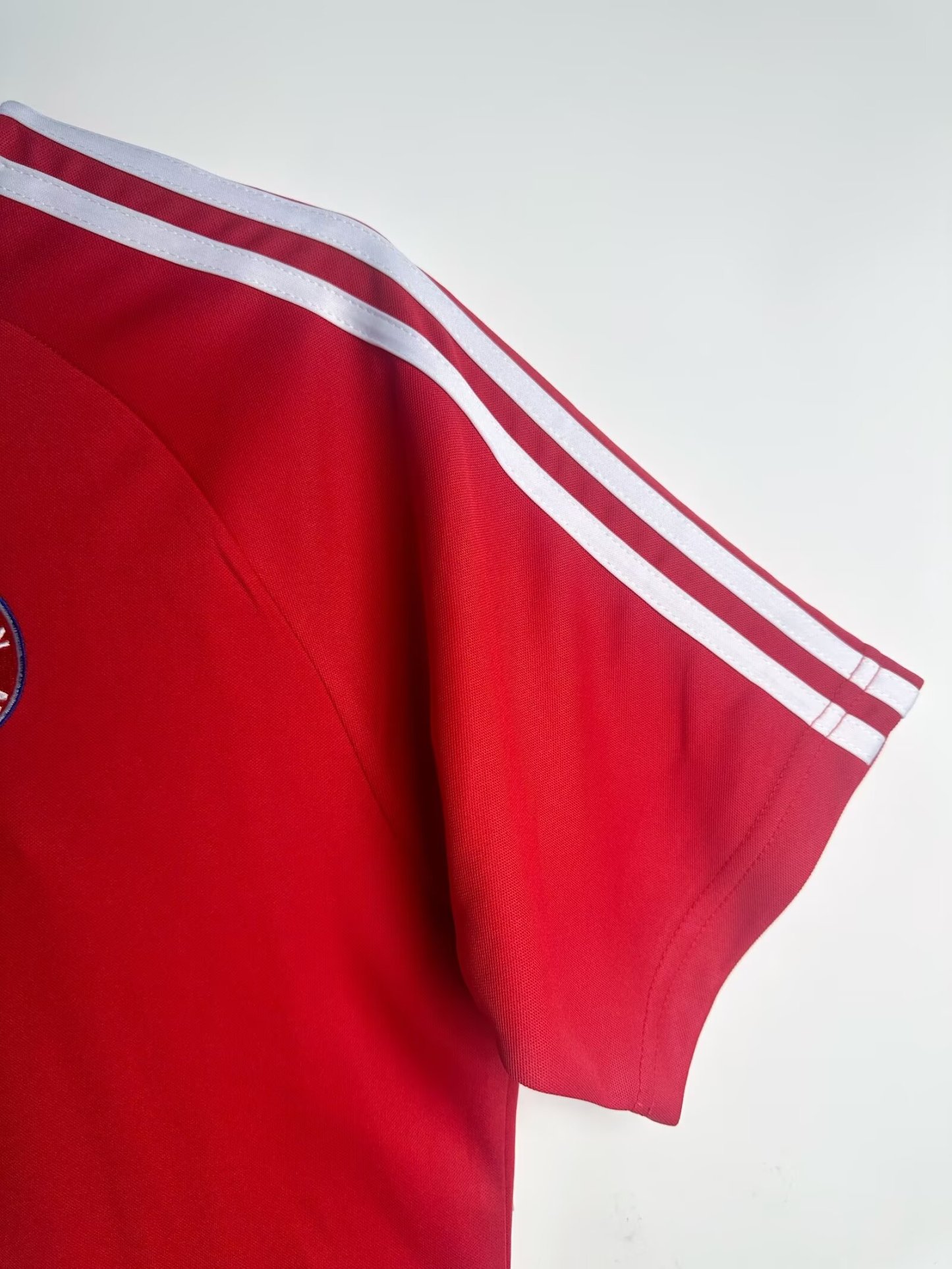 01/02 Bayern home UEFA Europa League retro version S-XXL