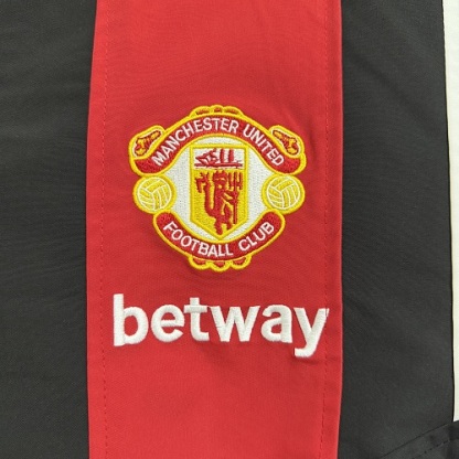 26/27 Manchester United black retro Windbreaker S-XXL