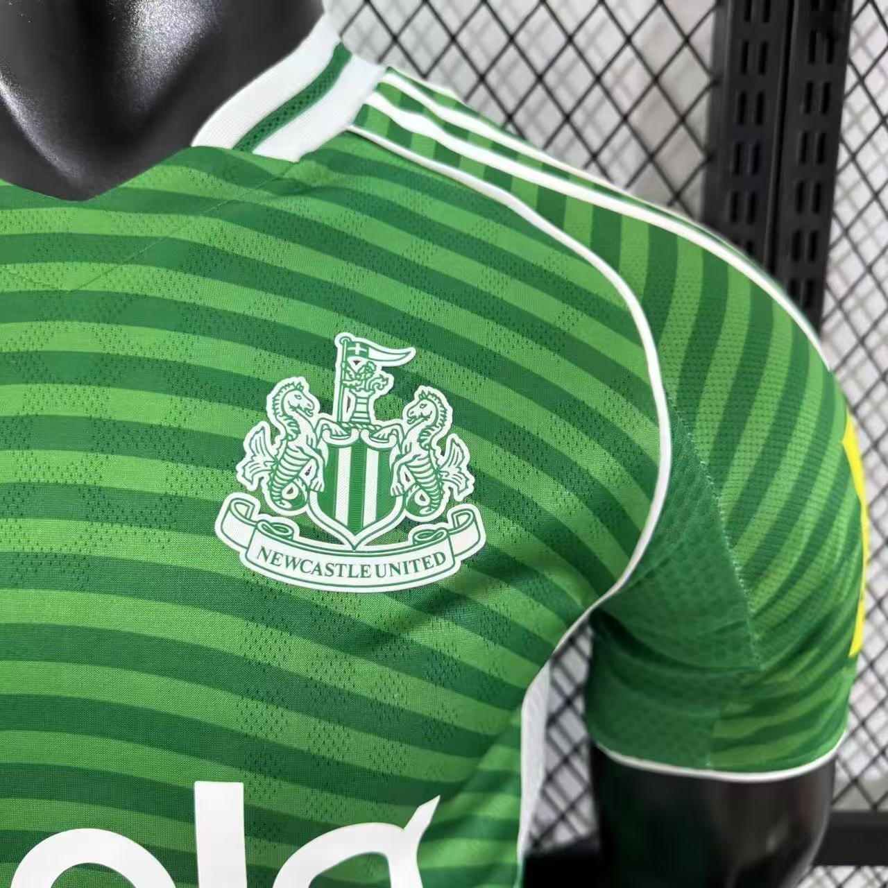 25/26 Newcastle United away player version S-XXL