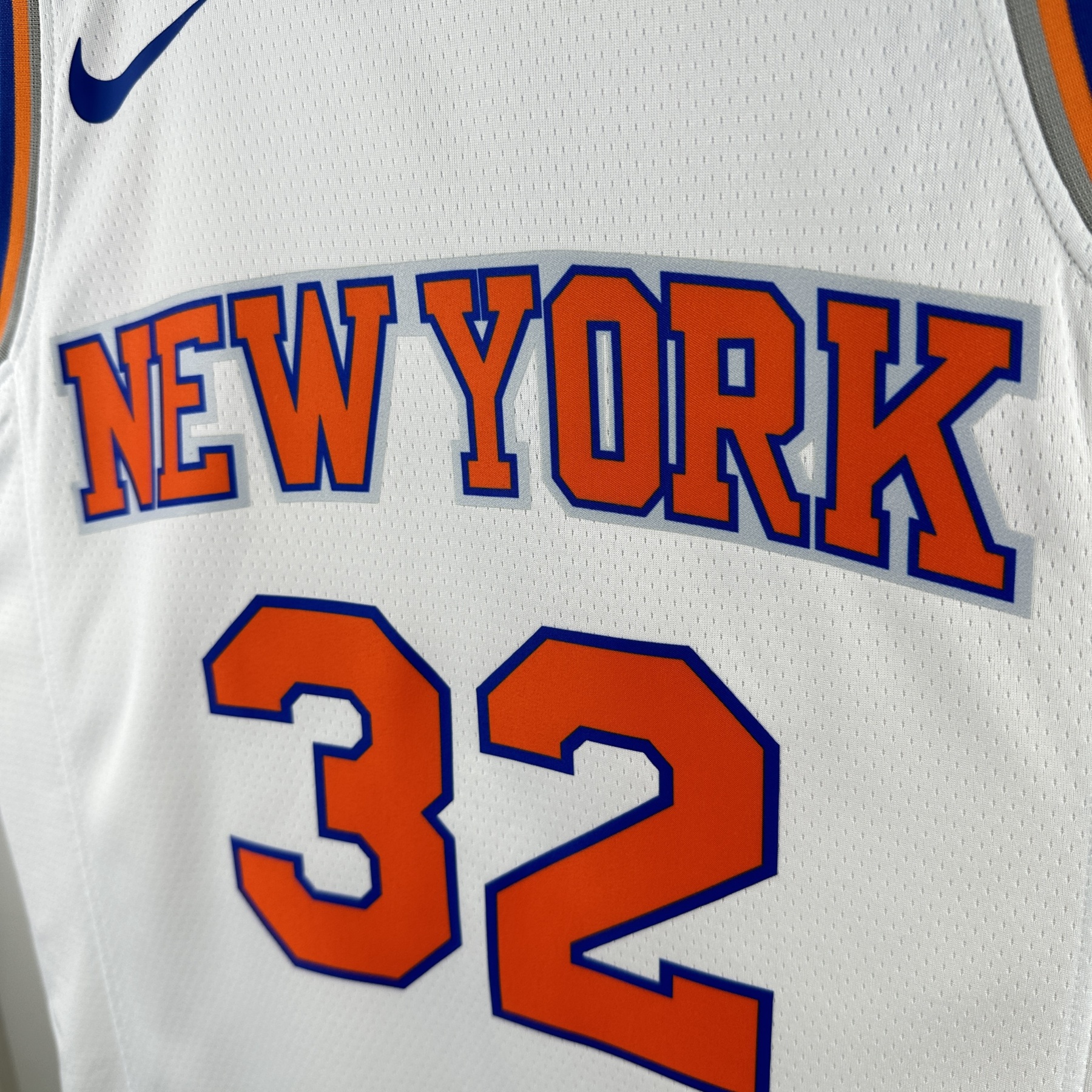 2025 NBA New York Knicks white Hot-pressed version NO.32 jersey S-XXL