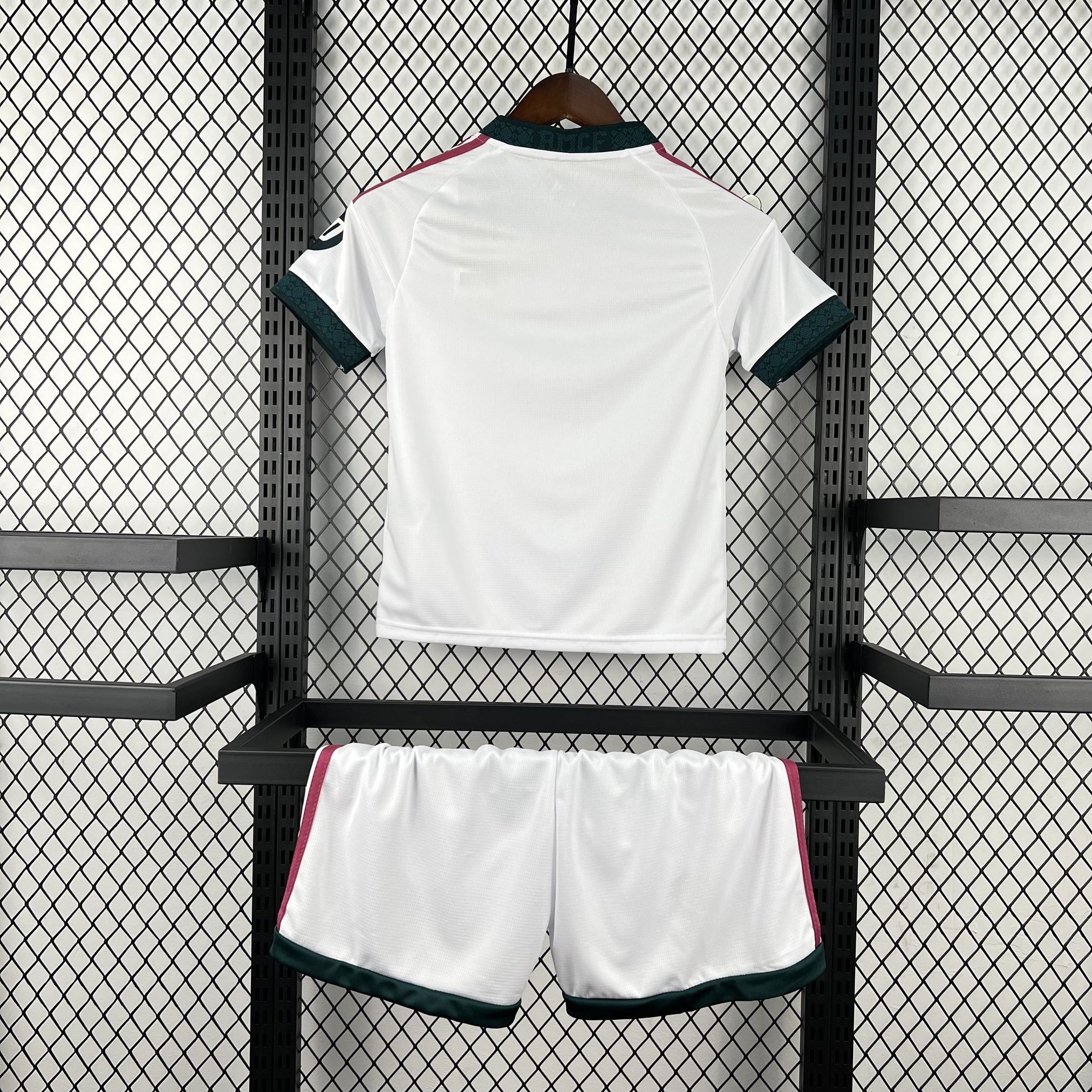 26/27 re@l Medrid home kids size 16-28
