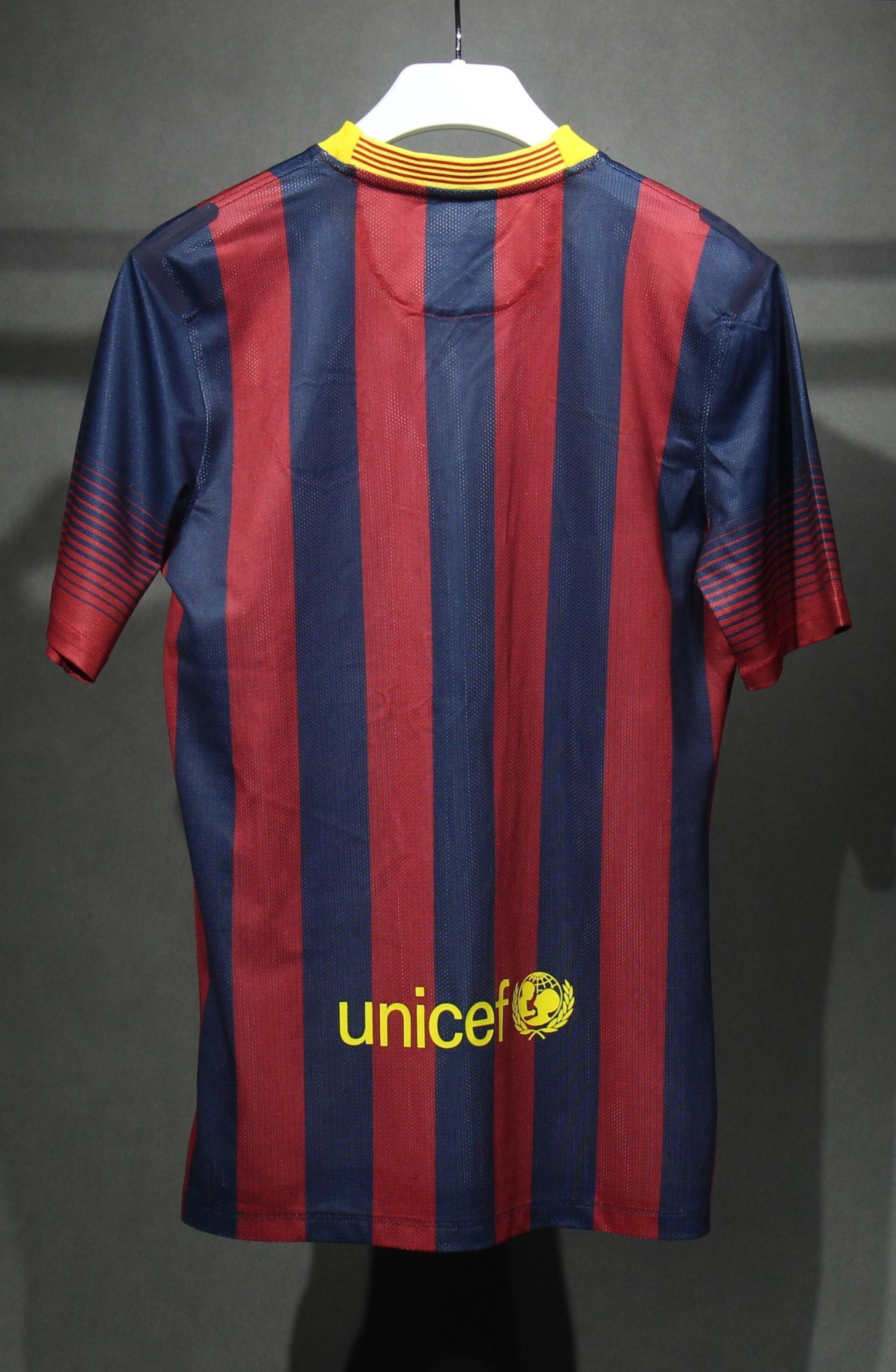 Retro 13/14 Barcelona Home player version Size S-3XL