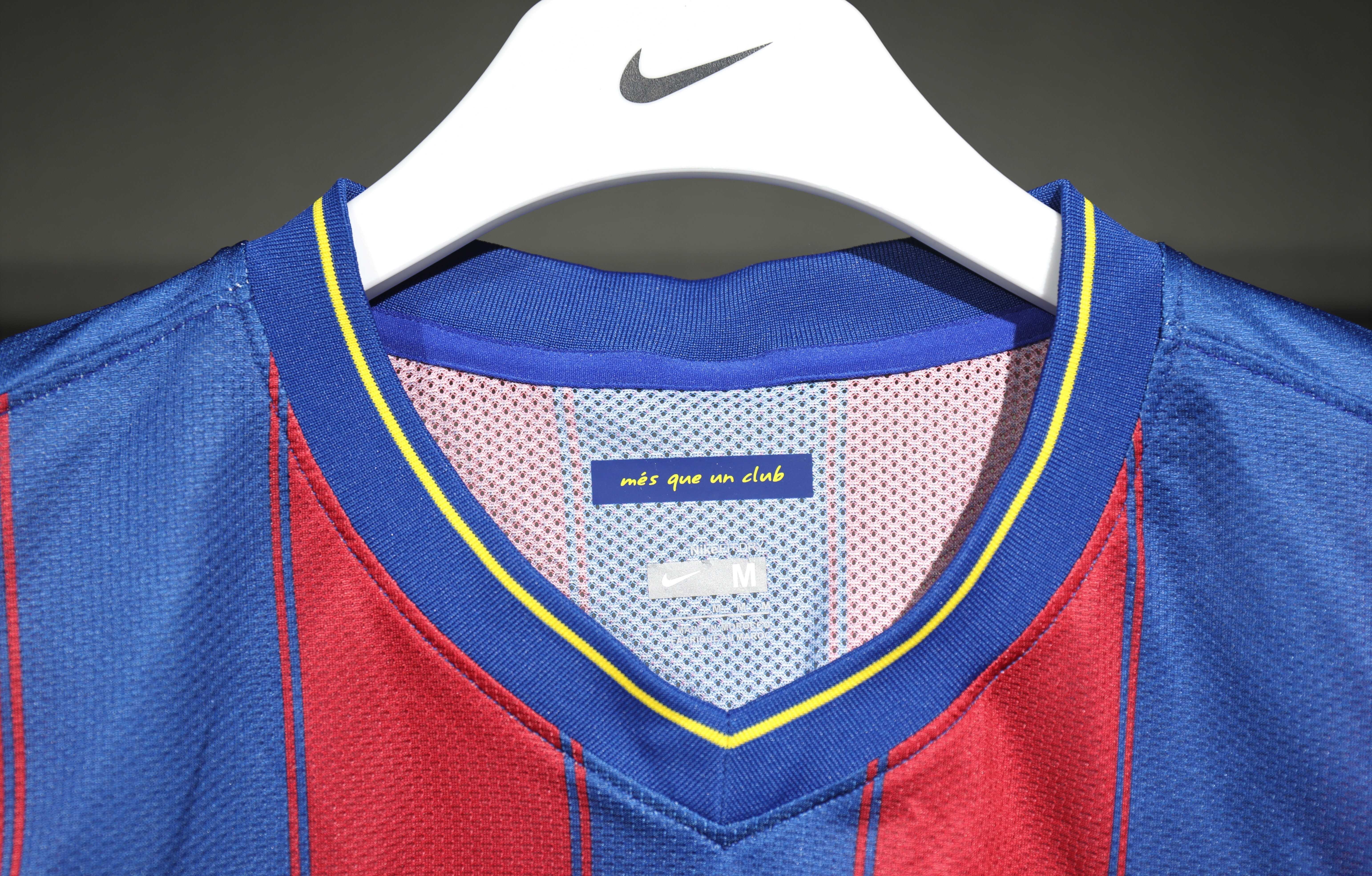 Retro 09/10 Barcelona Home player version Size S-3XL