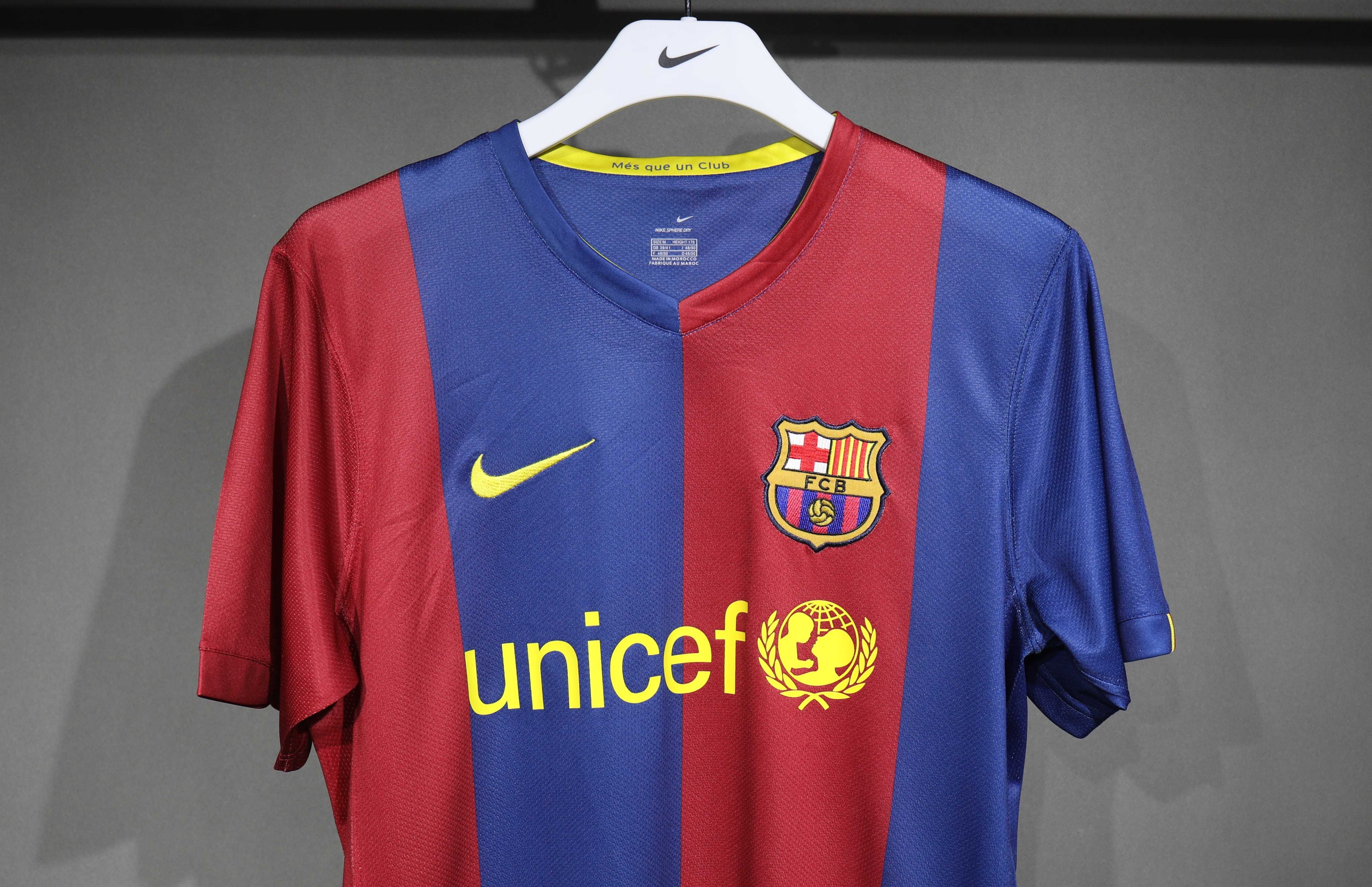 Retro 06/07 Barcelona Home player version Size S-3XL