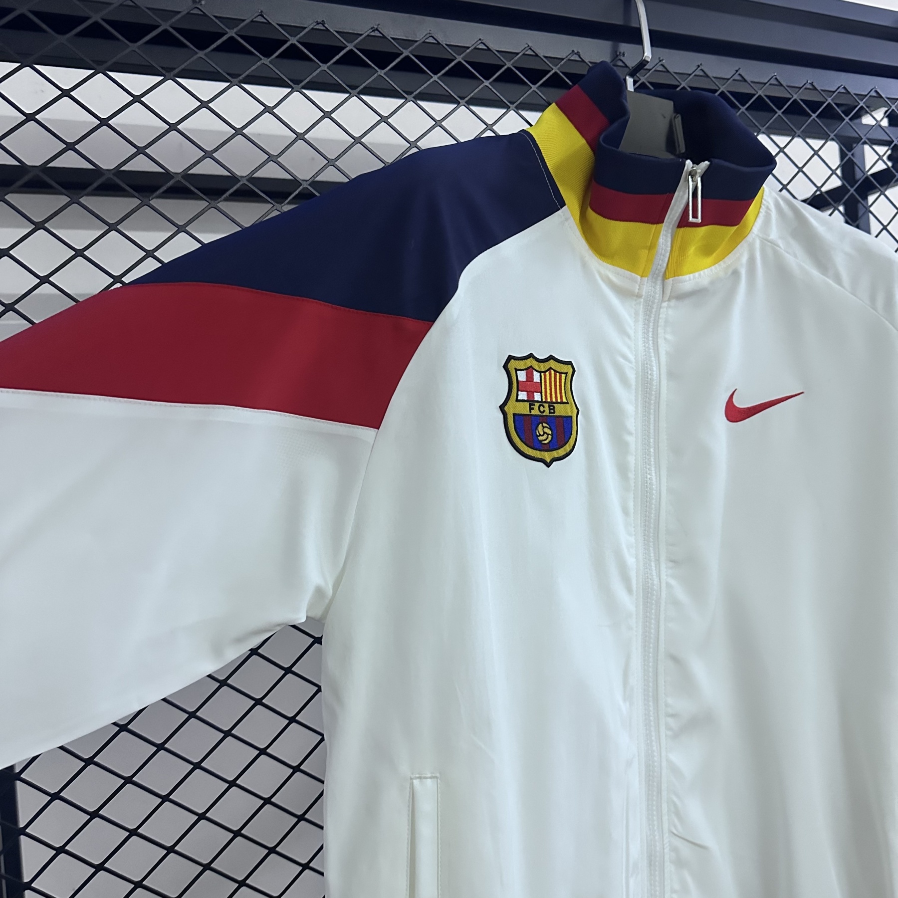 25/26 Windbreaker Barcelona training white Waterproof thickened version S-XXL