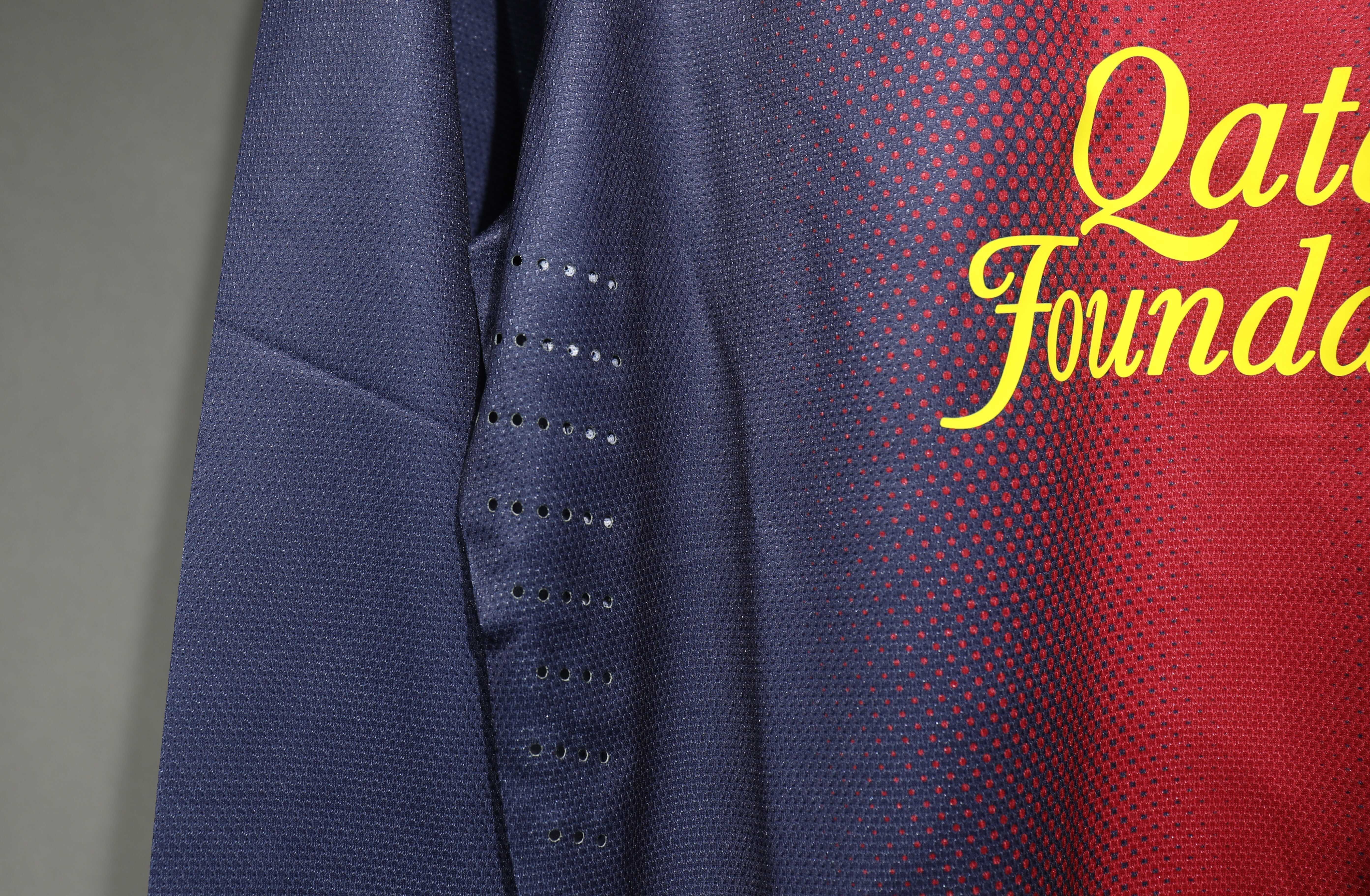 Retro 12/13 Barcelona Home long sleeve player version Size S-3XL