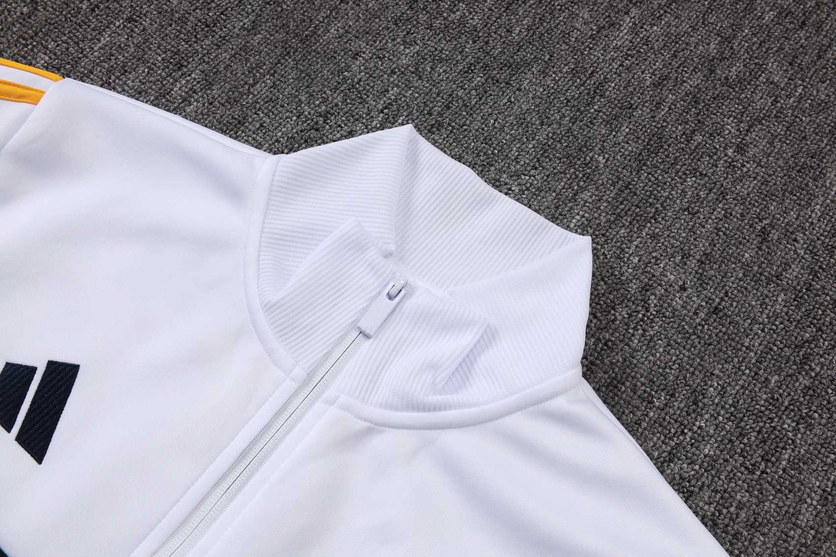 26/27 re@l Medrid white Full-Zip Jacket Suit