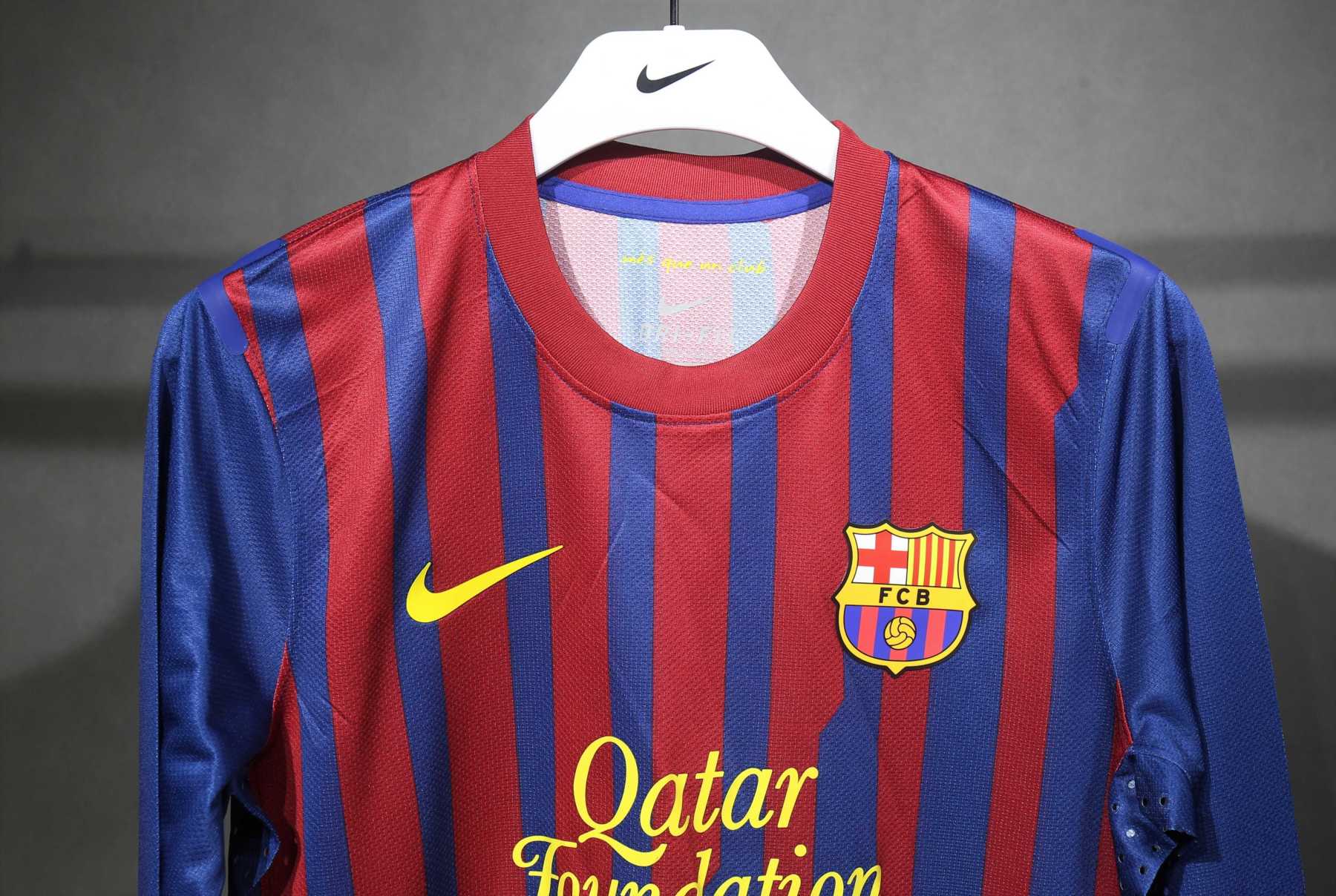 Retro 11/12 Barcelona Home long sleeve player version Size S-3XL