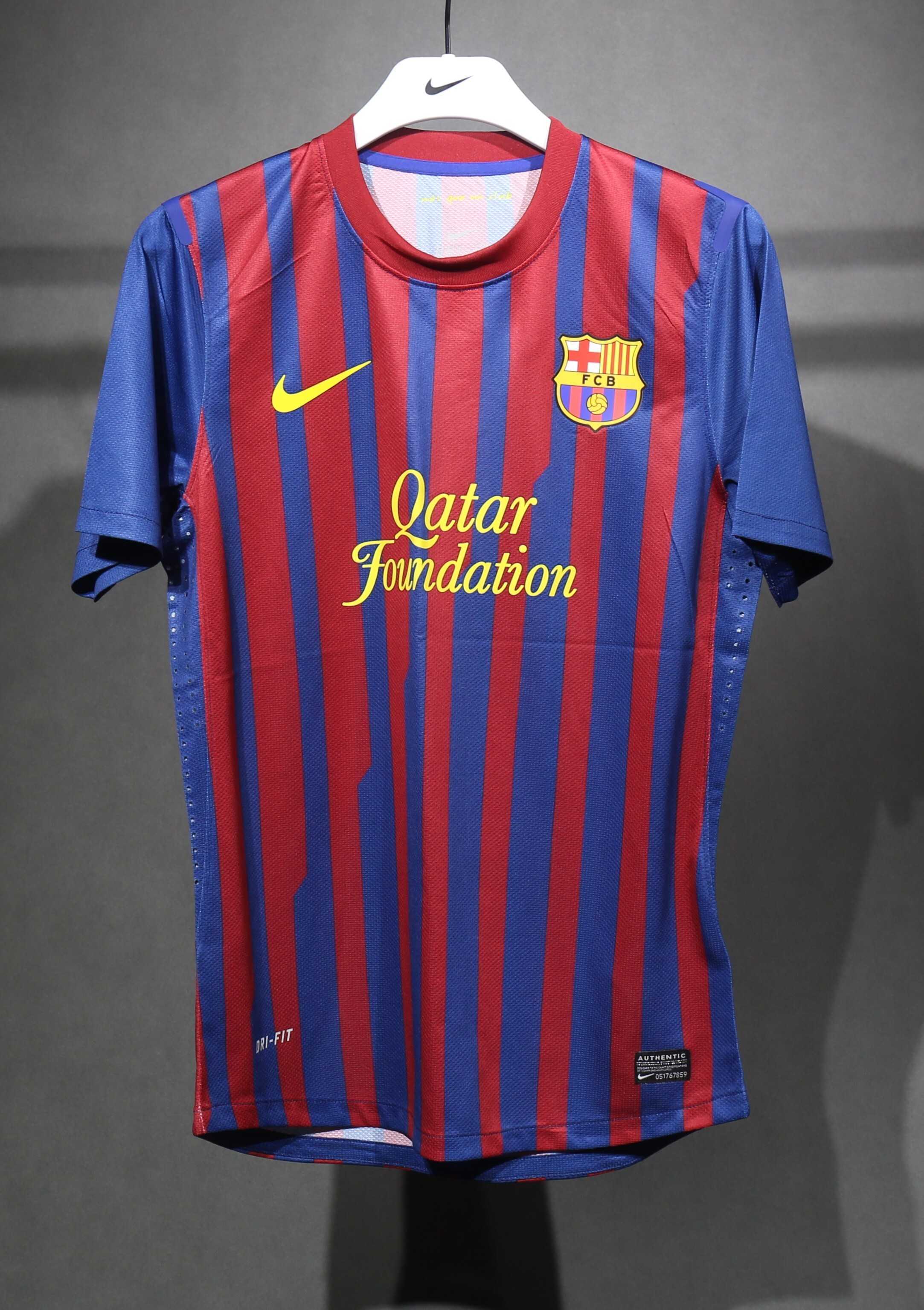 Retro 11/12 Barcelona Home player version Size S-3XL