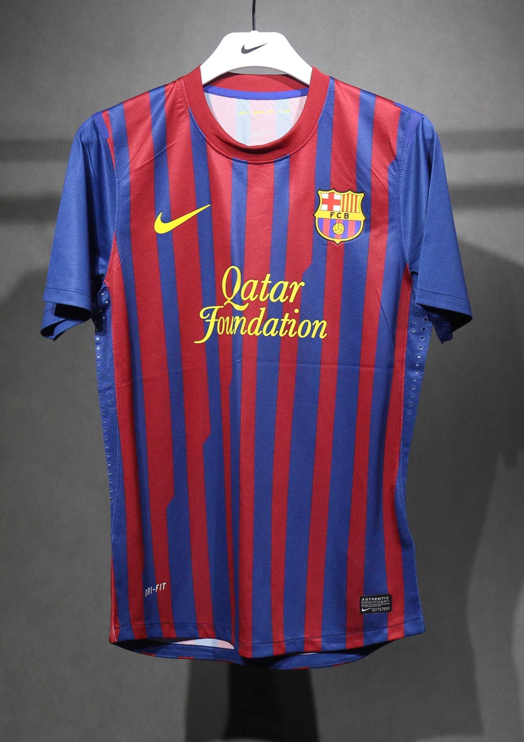 Retro 11/12 Barcelona Home player version Size S-3XL