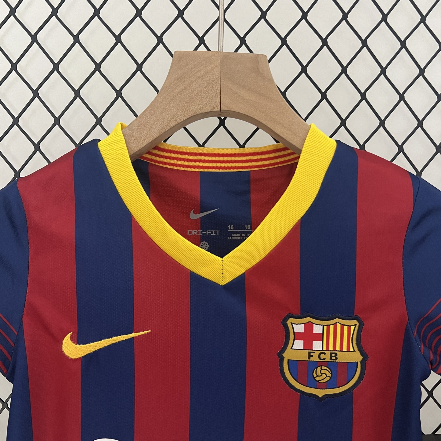 Retro Kids 13/14 Barcelona home size:16-28