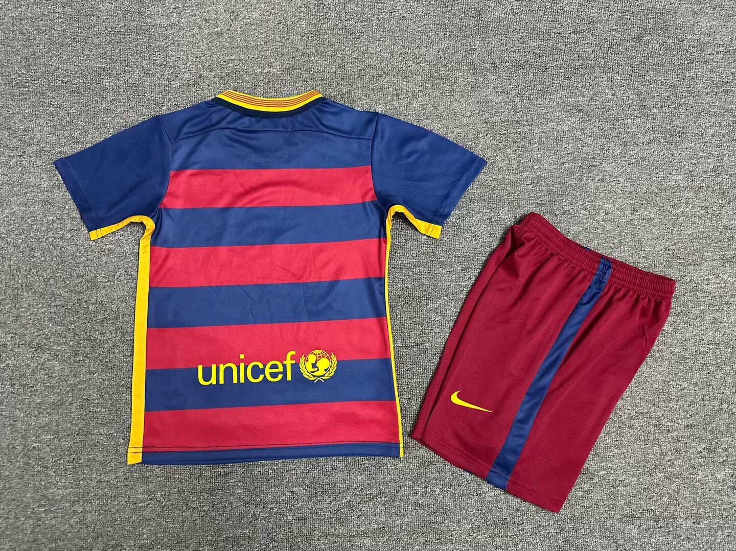 Retro Kids 15/16 Barcelona home size:16-28