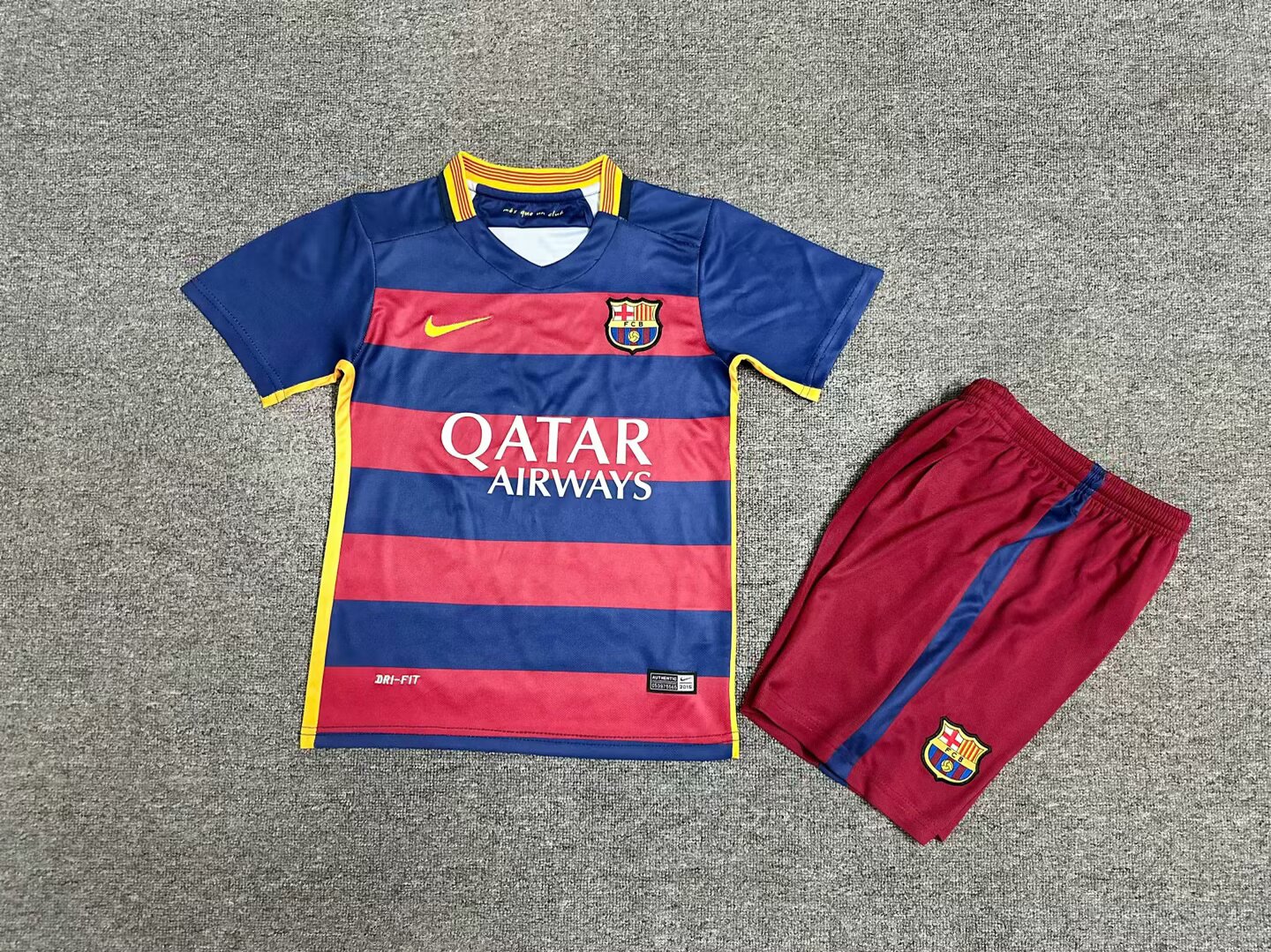 Retro Kids 15/16 Barcelona home size:16-28