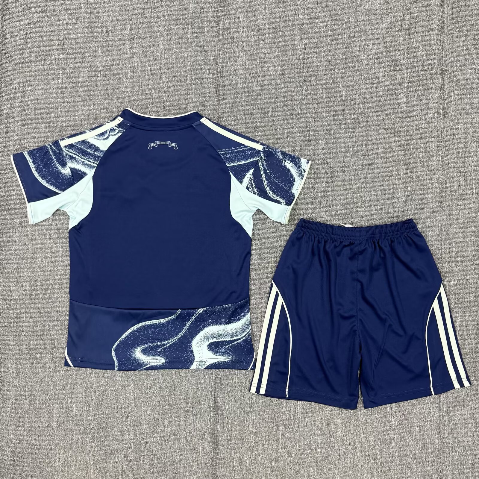 25/26 Ajax away kids version size 16-28