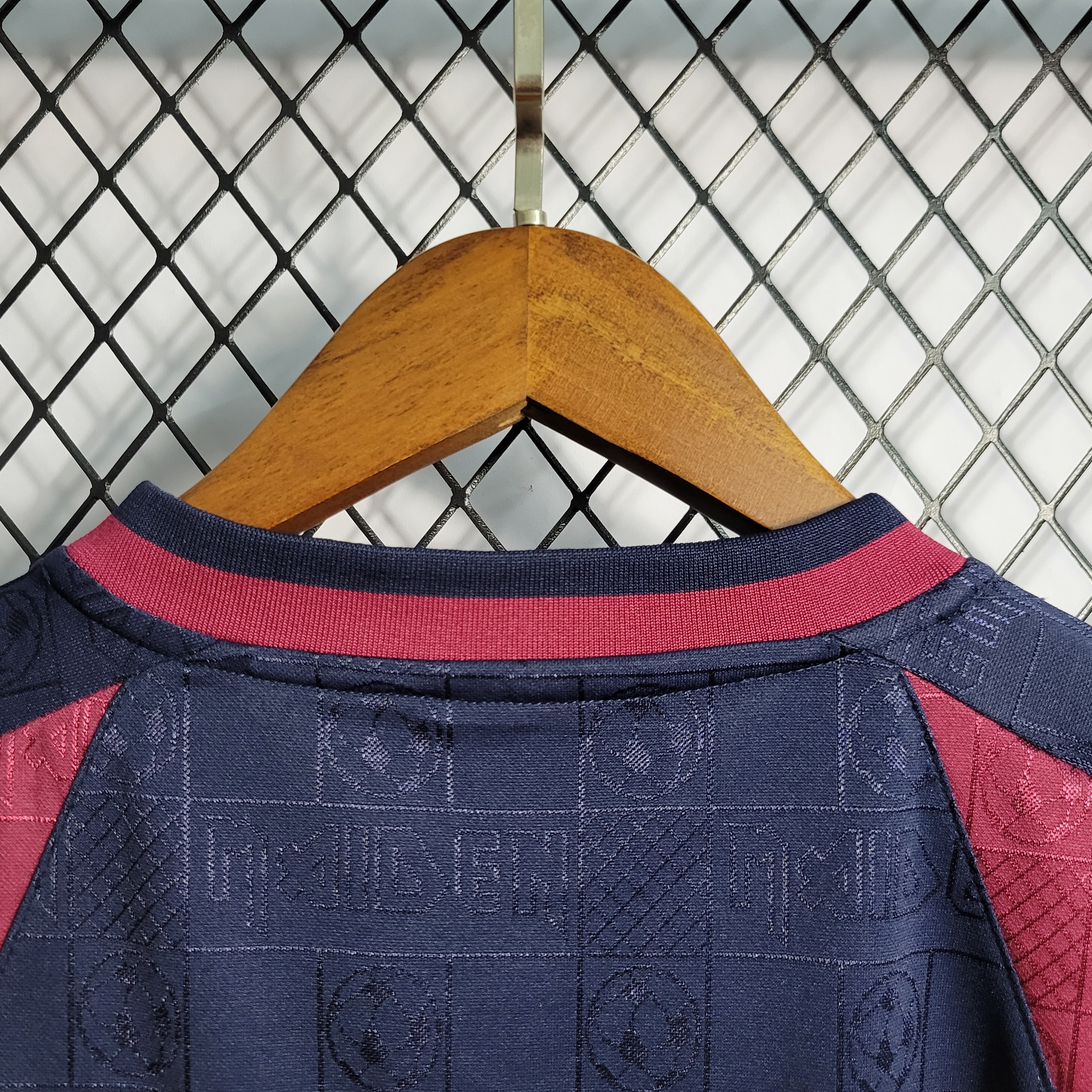 Retro 2010 West Ham Home Size S-XXL