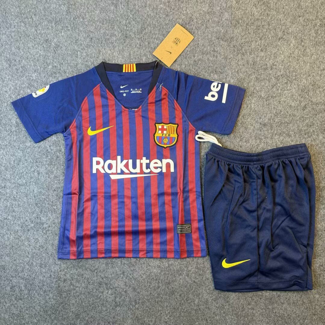 Retro Kids 18/19 Barcelona home size:16-28
