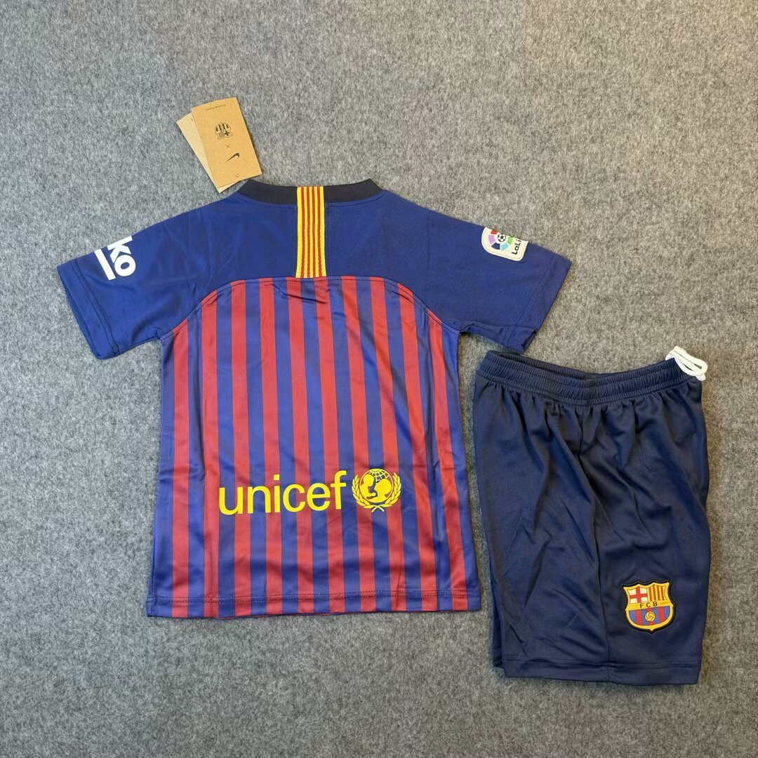 Retro Kids 18/19 Barcelona home size:16-28