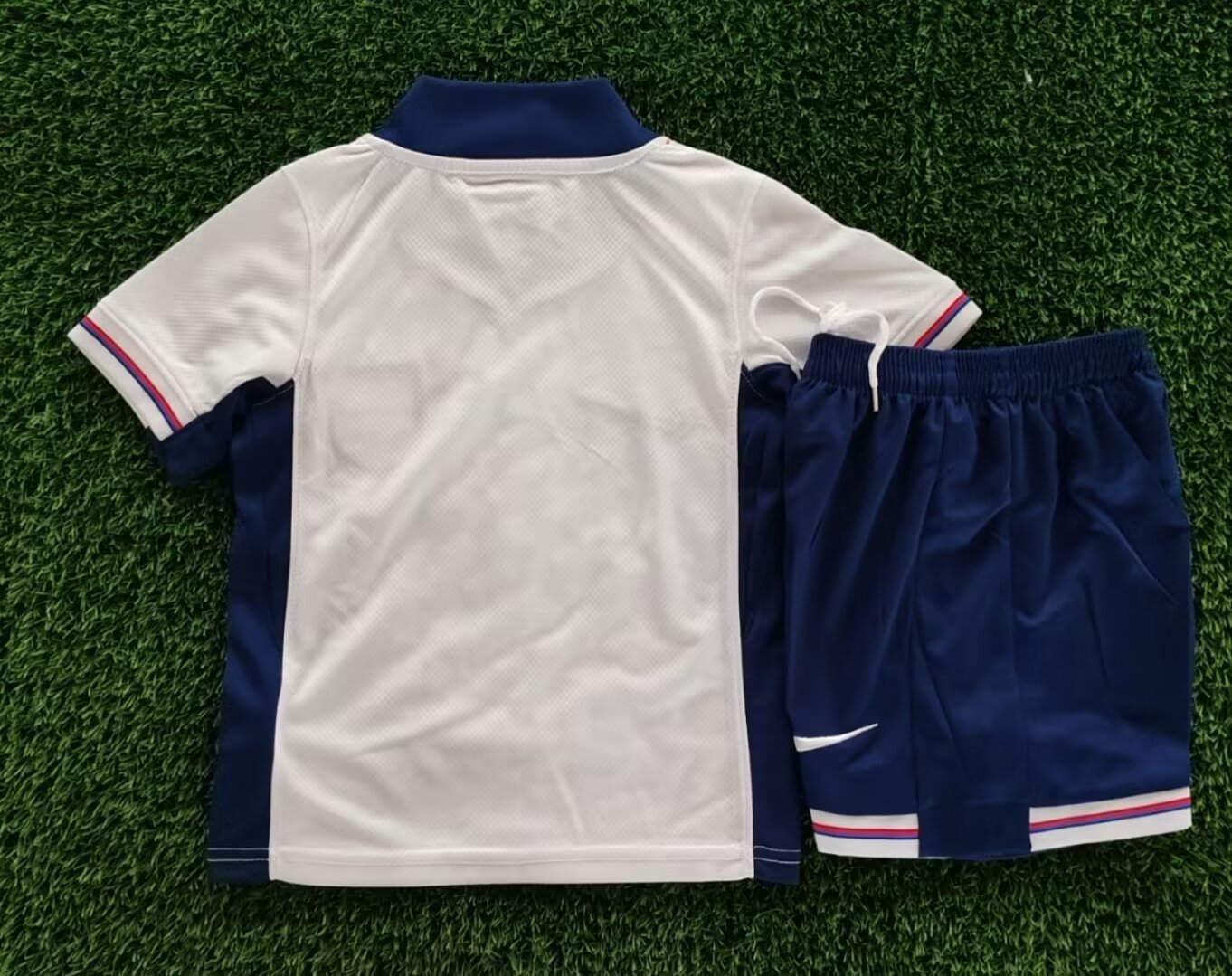 24/25 kids England Home size 16-28