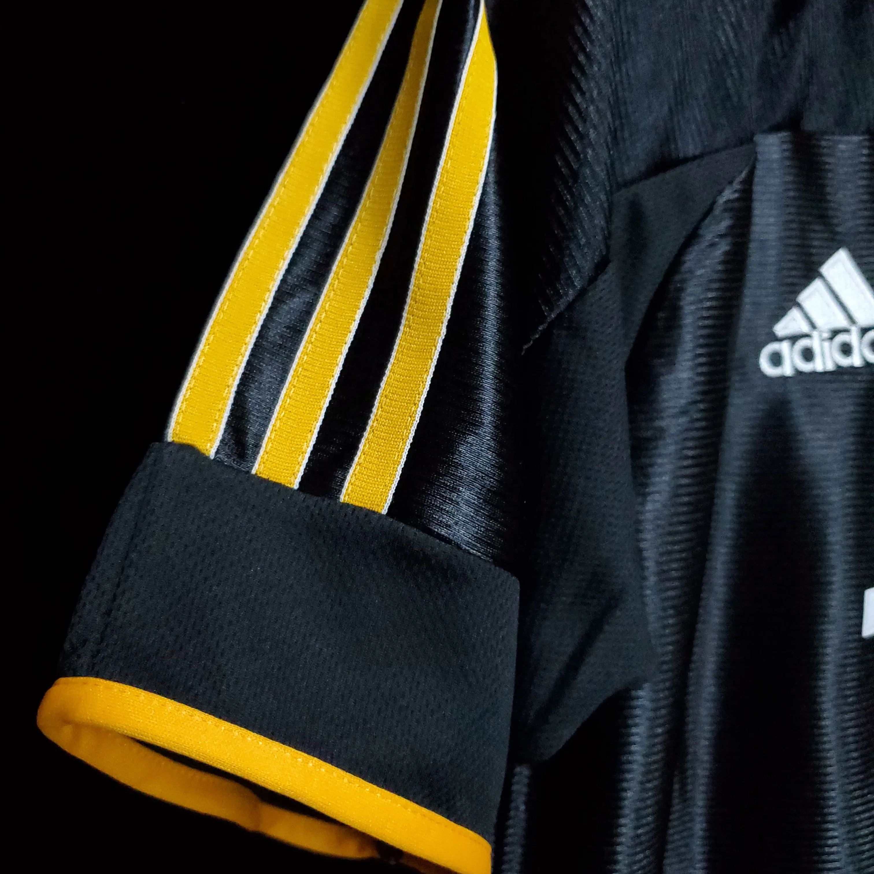 Retro Real Madrid 98-99 away S-XXL