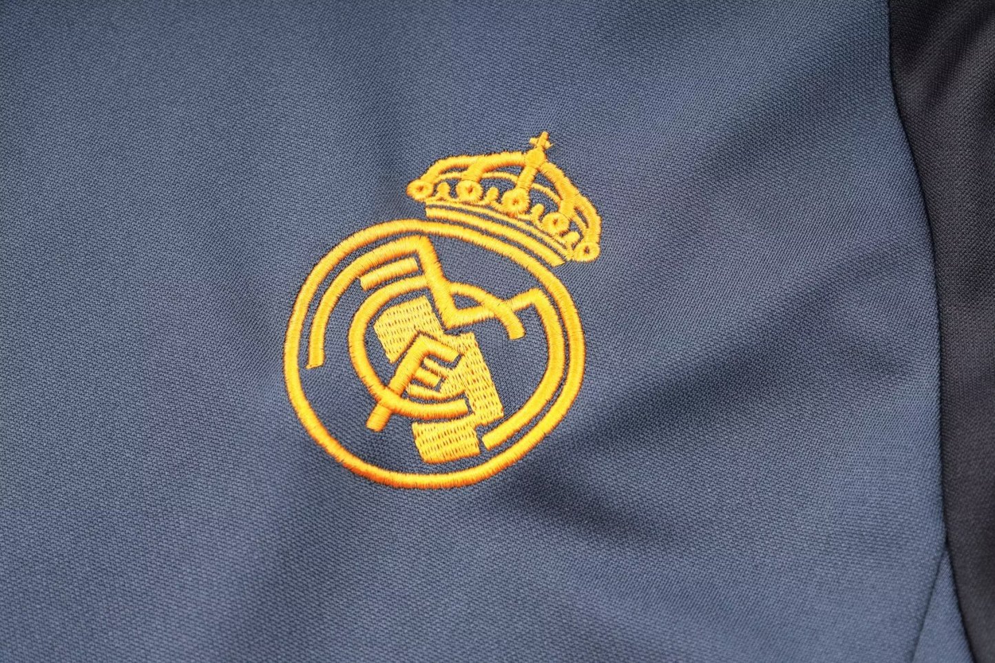 23-24 Real Madrid Gray Half-Zip Jacket Suit