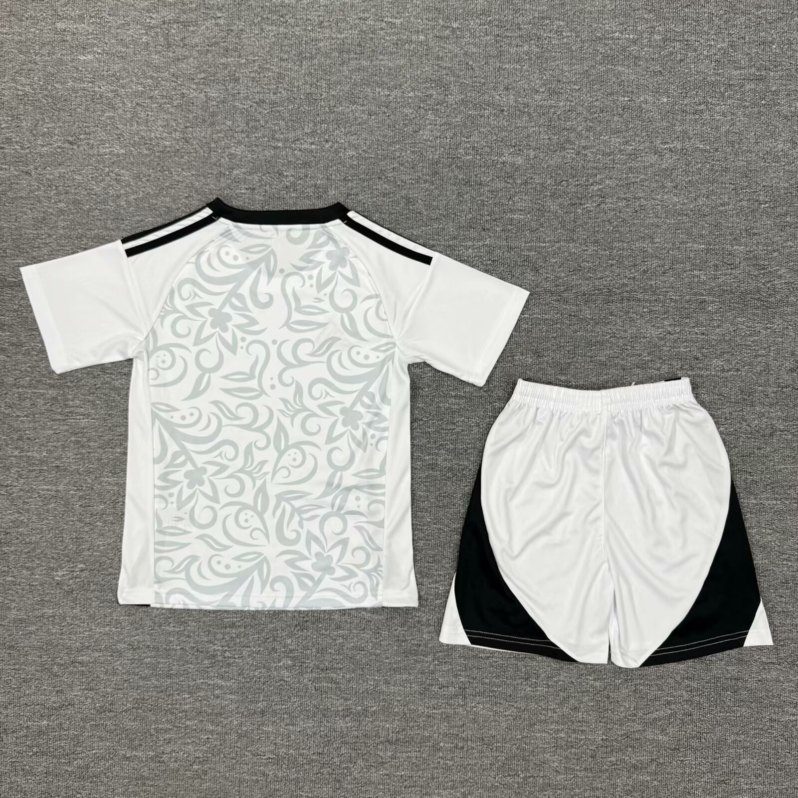 25/26 Benfica training white kids version size 16-28