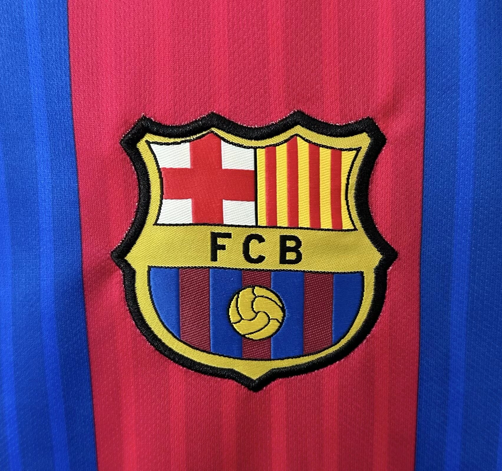 Retro 16-17 Barcelona long sleeve Home Size S-XXL