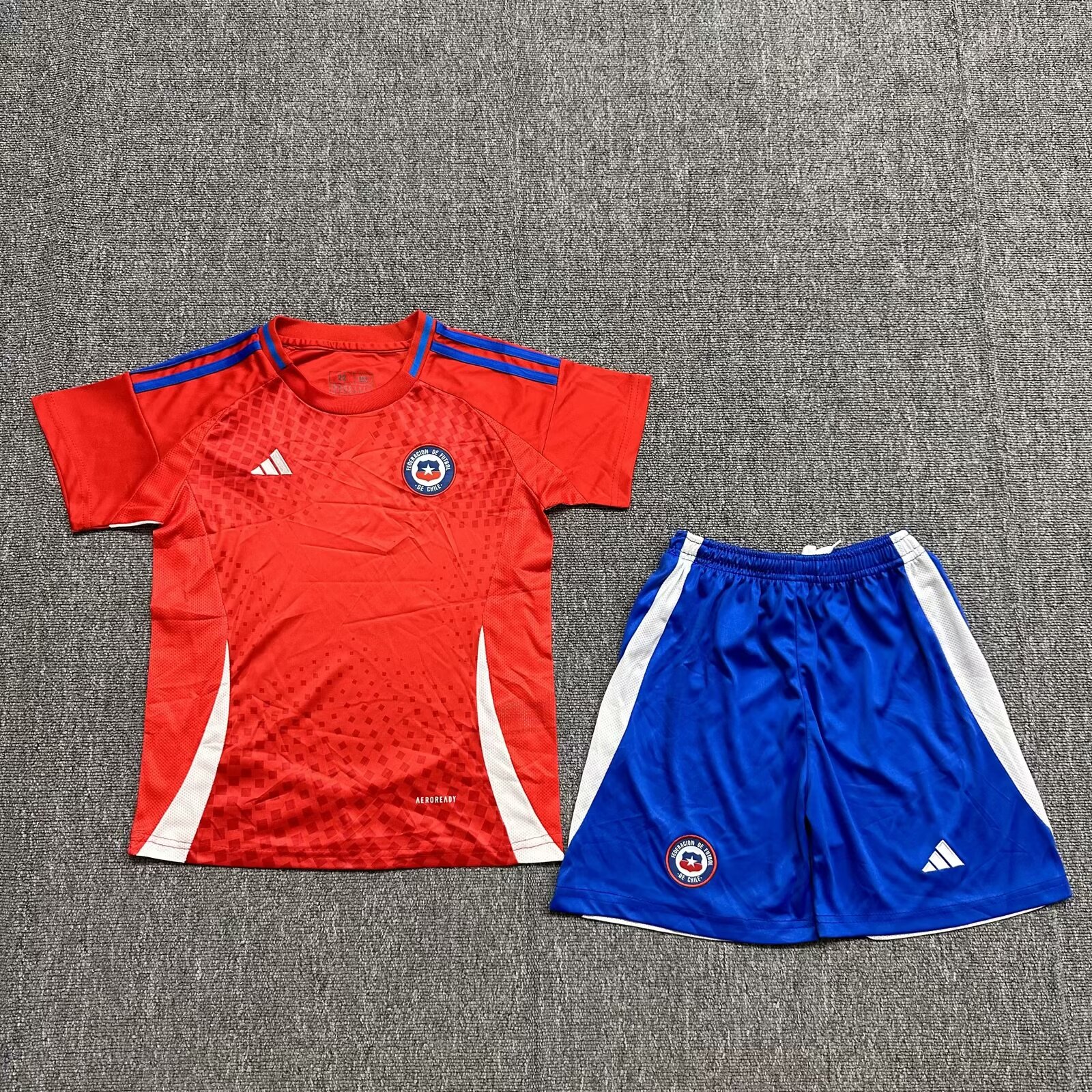24/25 Chile away kids version size 16-28