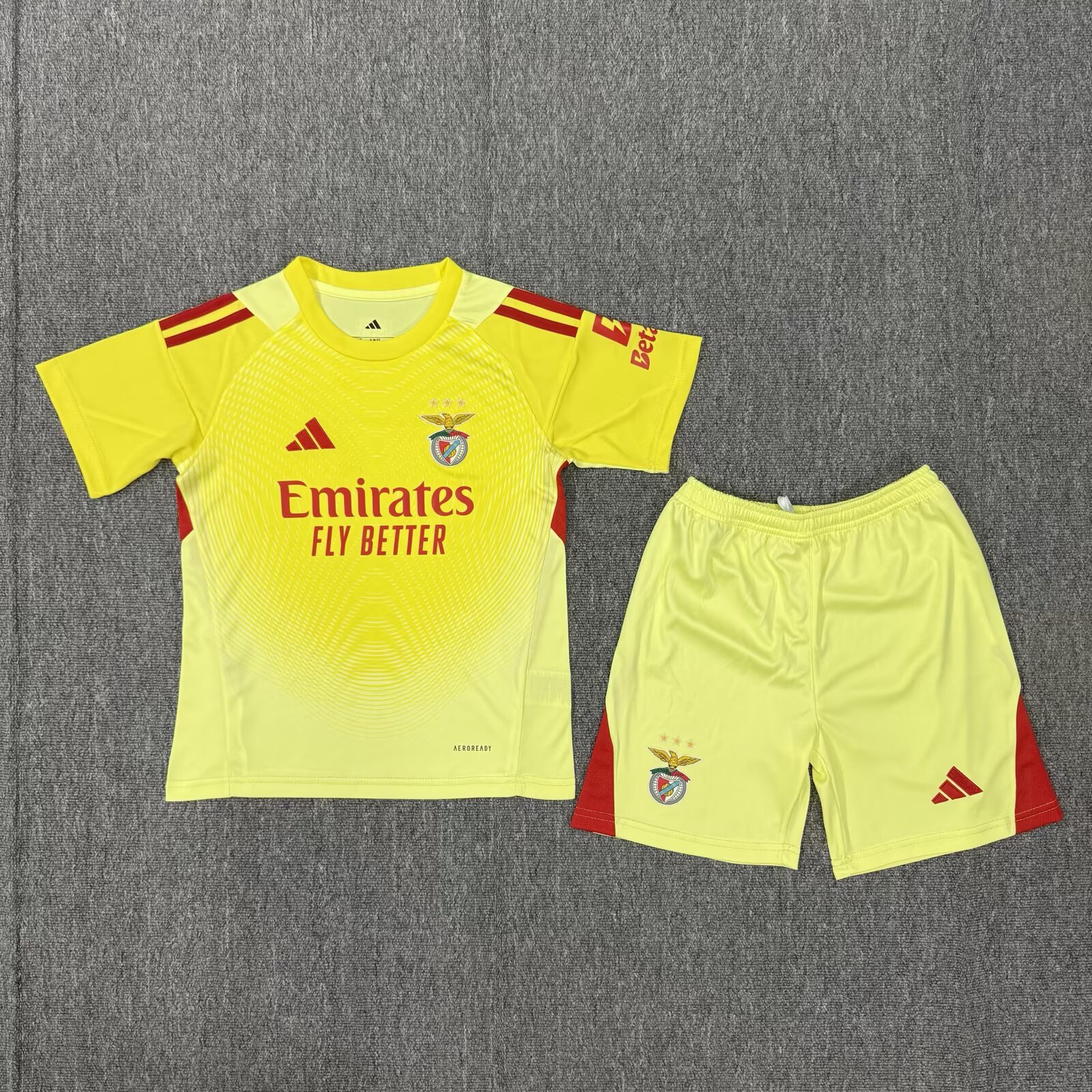 25/26 Benfica goalkeeper yellow kids version size 16-28