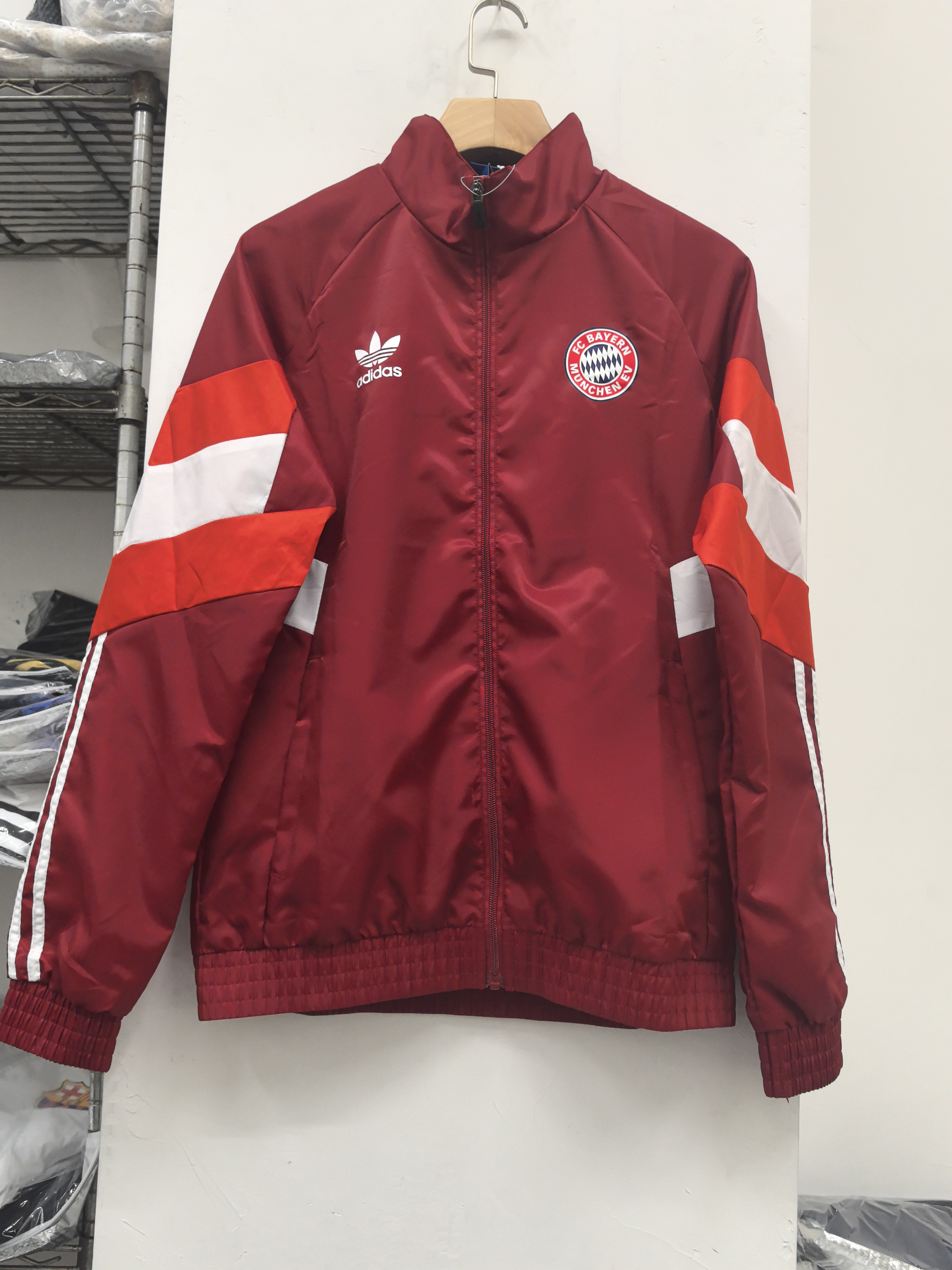 24/25 Windbreaker Bayern Munich red S-XXL