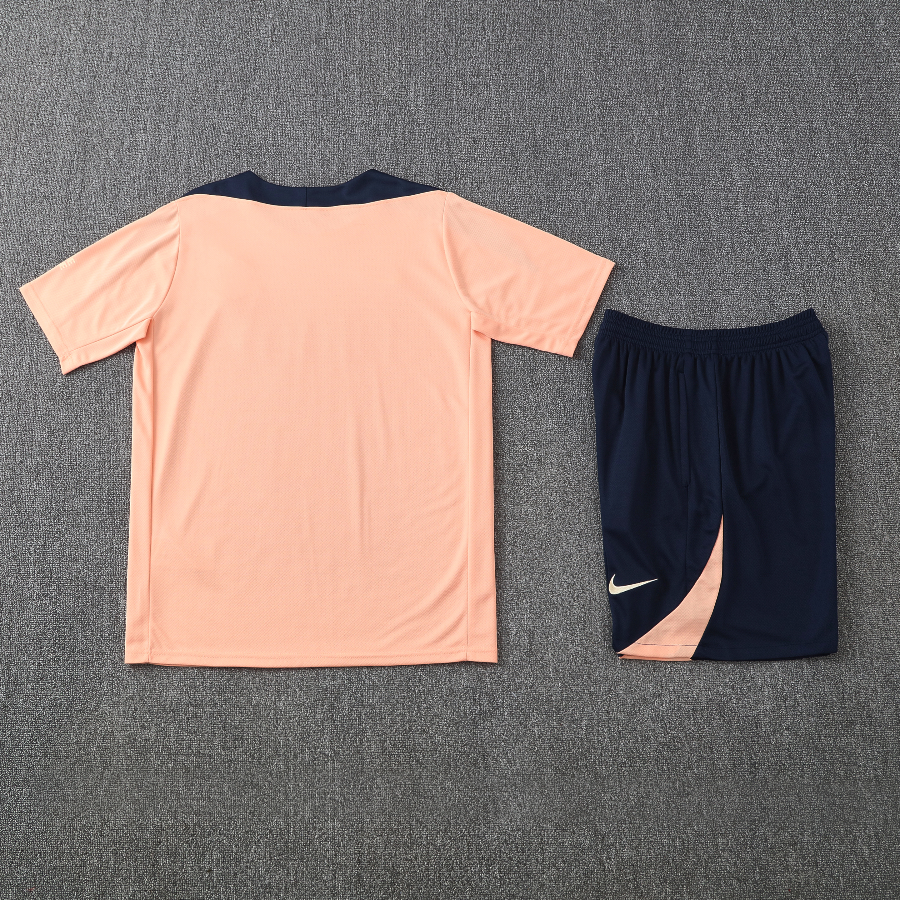 25/26 Chelseα training pink set fan version S-XXL