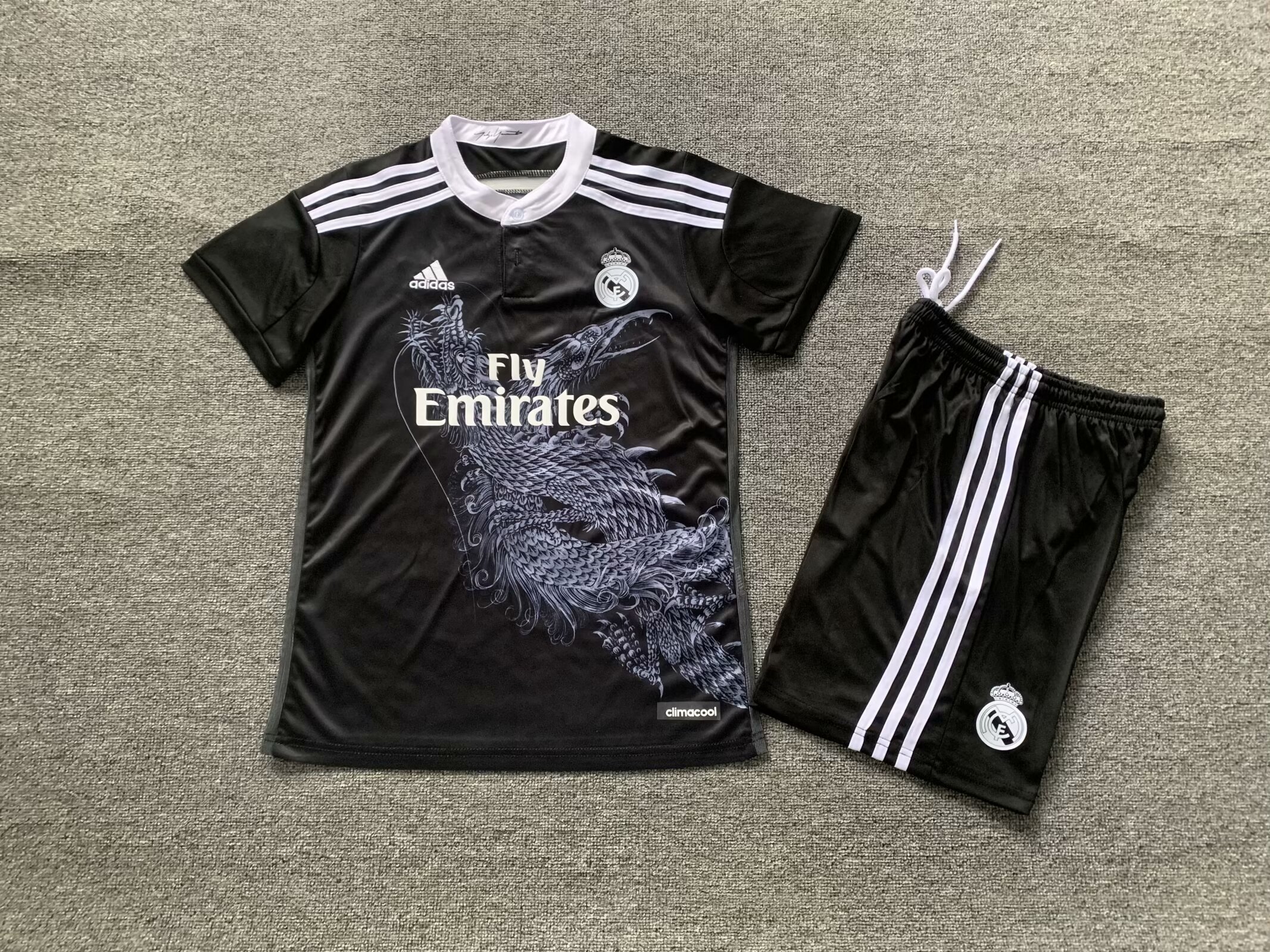 Retro 14/15 Real Madrid Third Black Dragon Kids size16-28