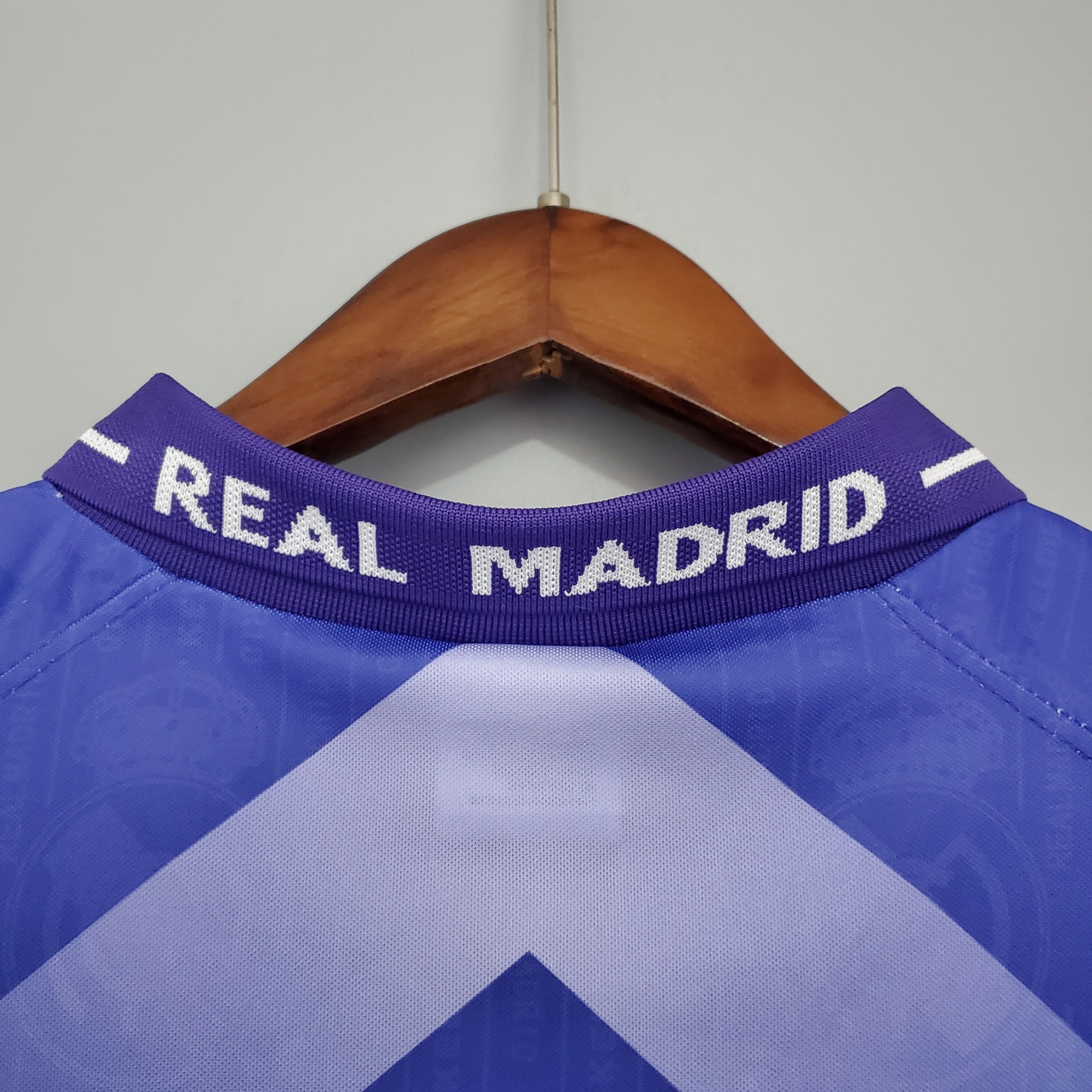 Retro Real Madrid 96/97 away S-XXL