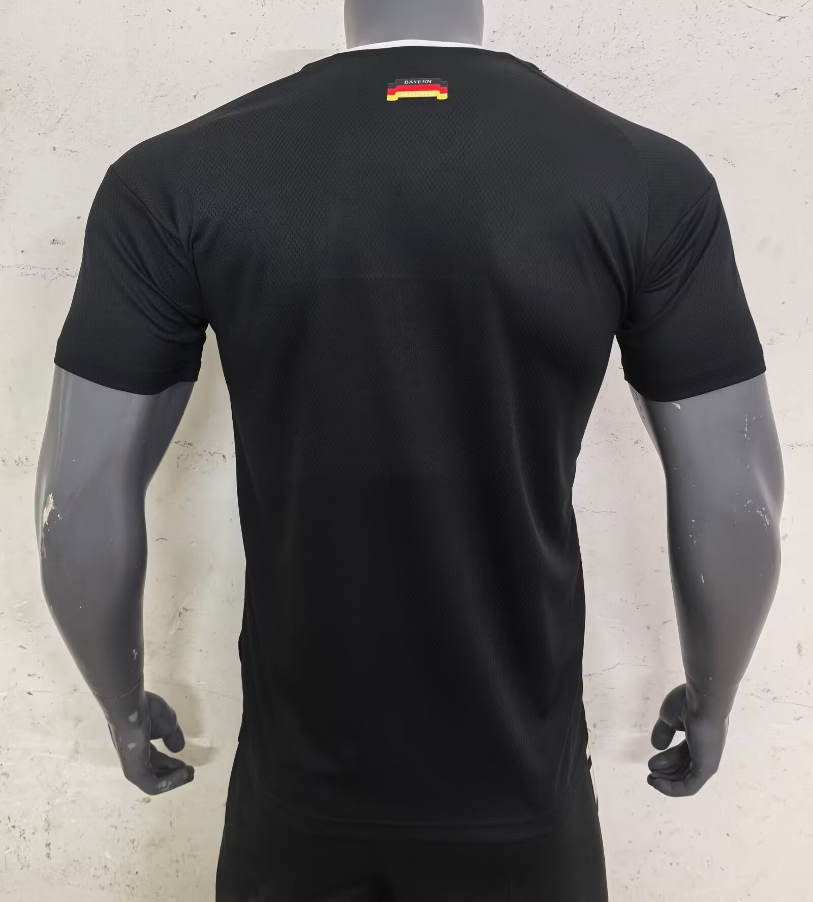 24/25 Bayern training version black S-XXL