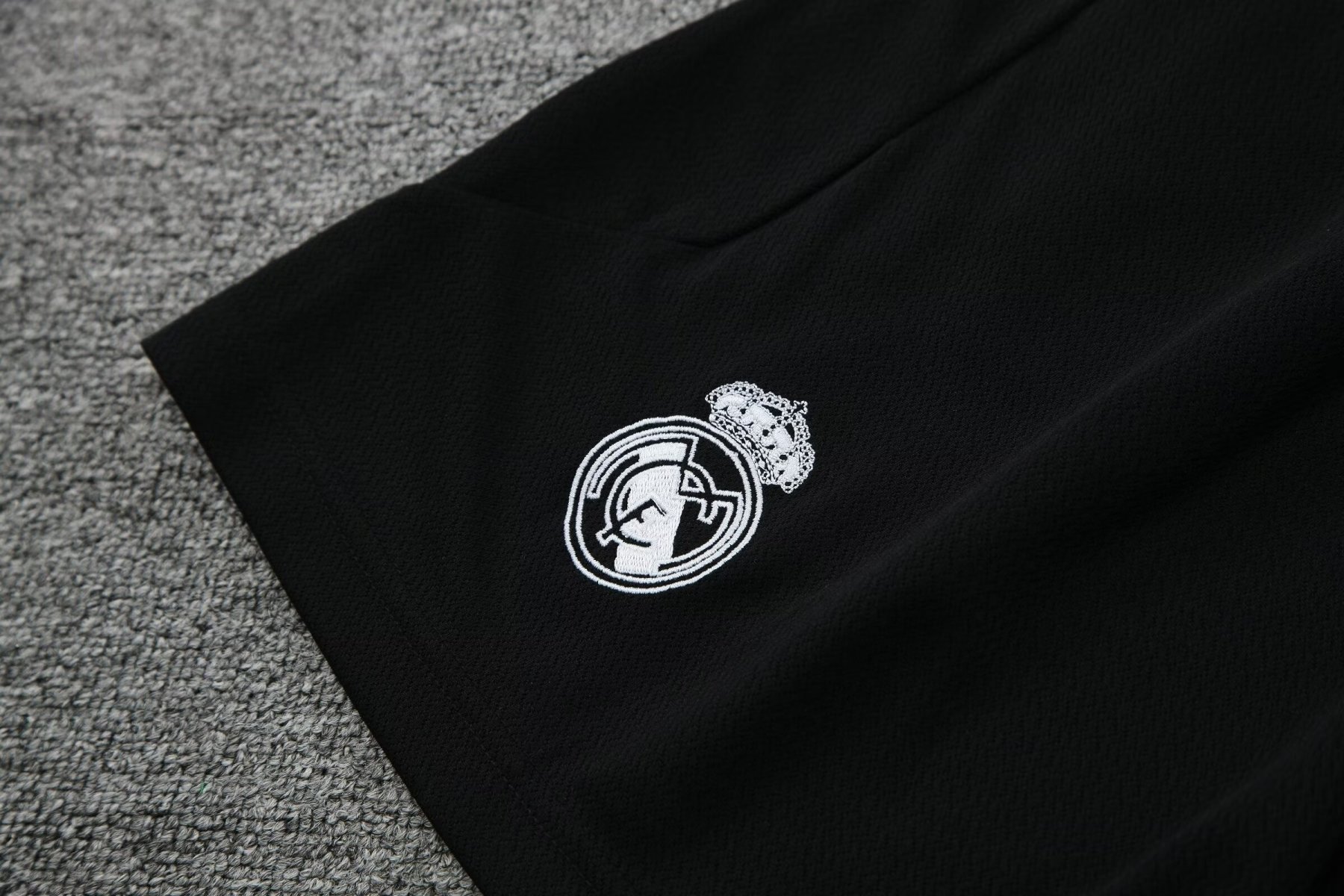 23-24 Real Madrid black suit