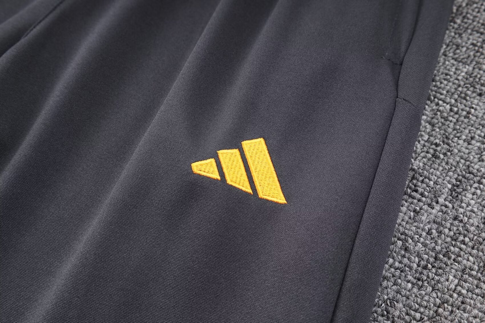 23-24 Real Madrid Gray Half-Zip Jacket Suit